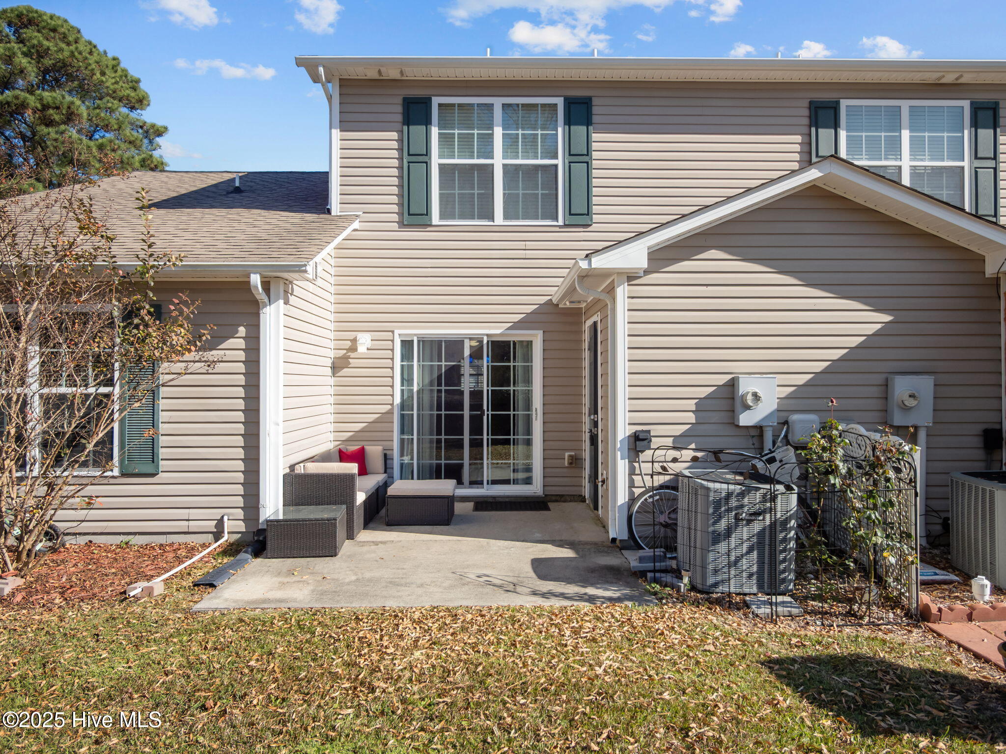 100542143 | Photo 27