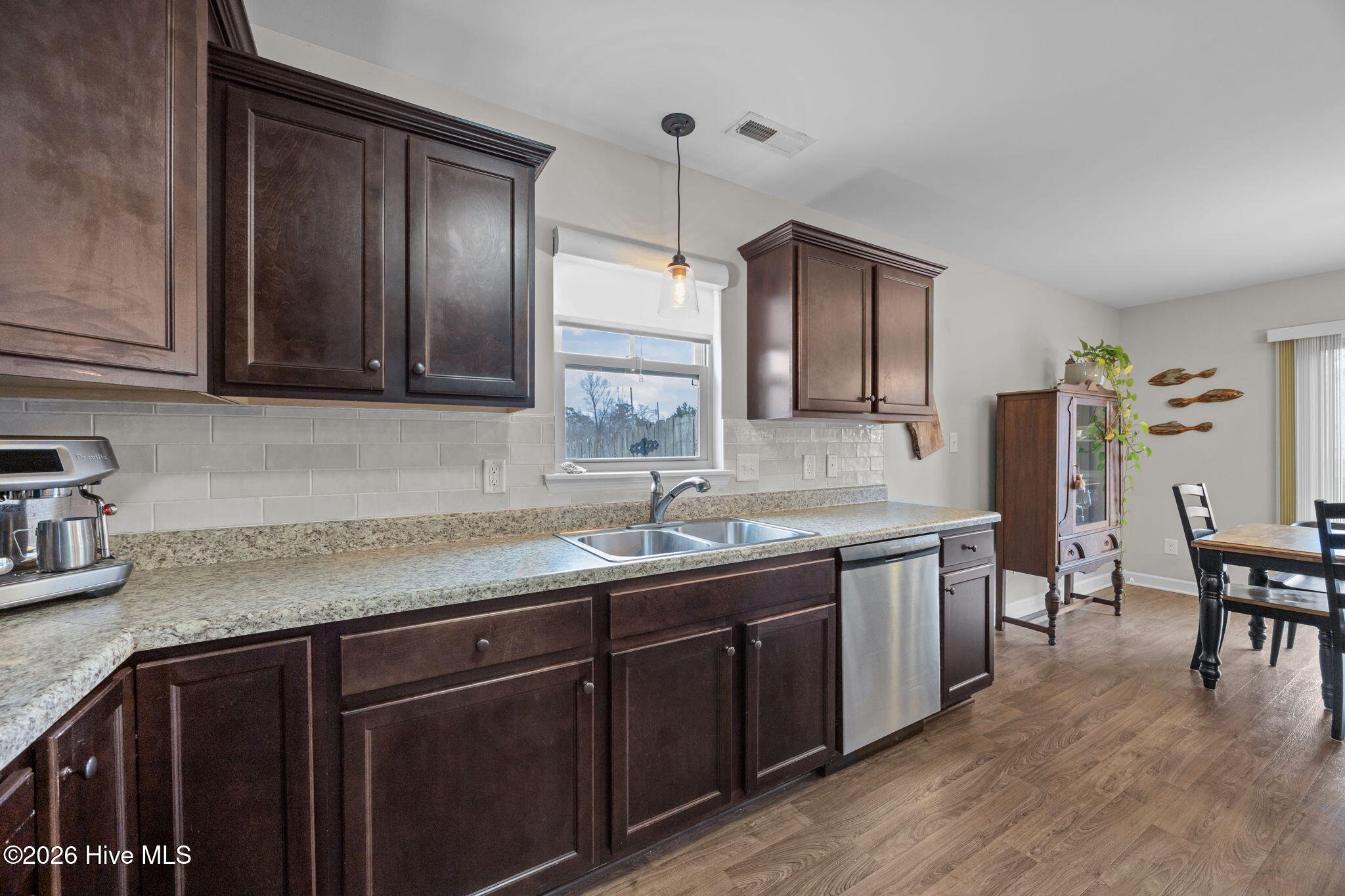 100557162 | Photo 13