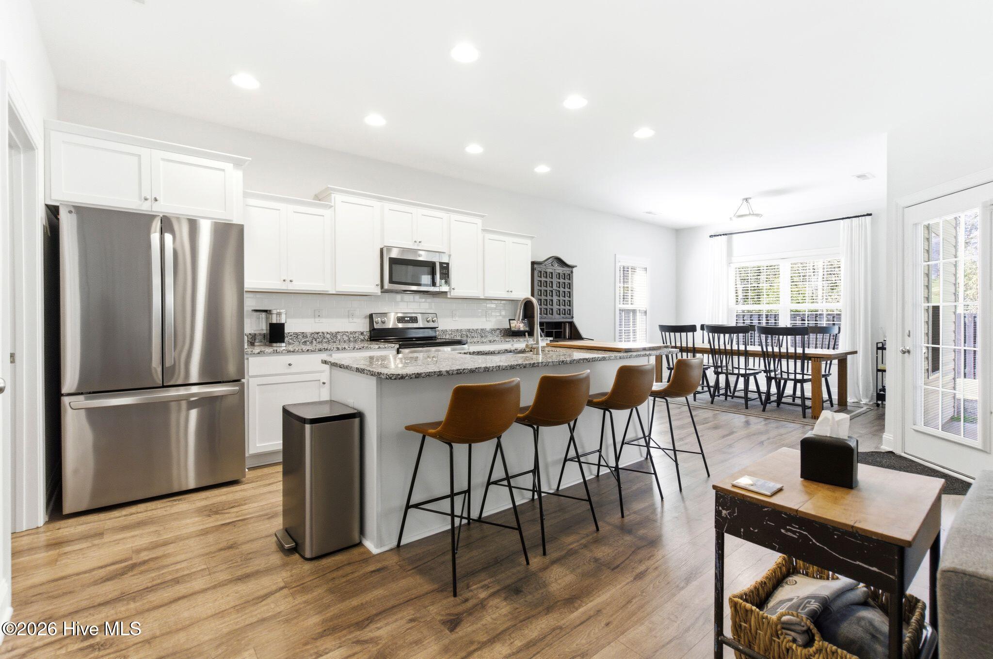 100563255 | Photo 15