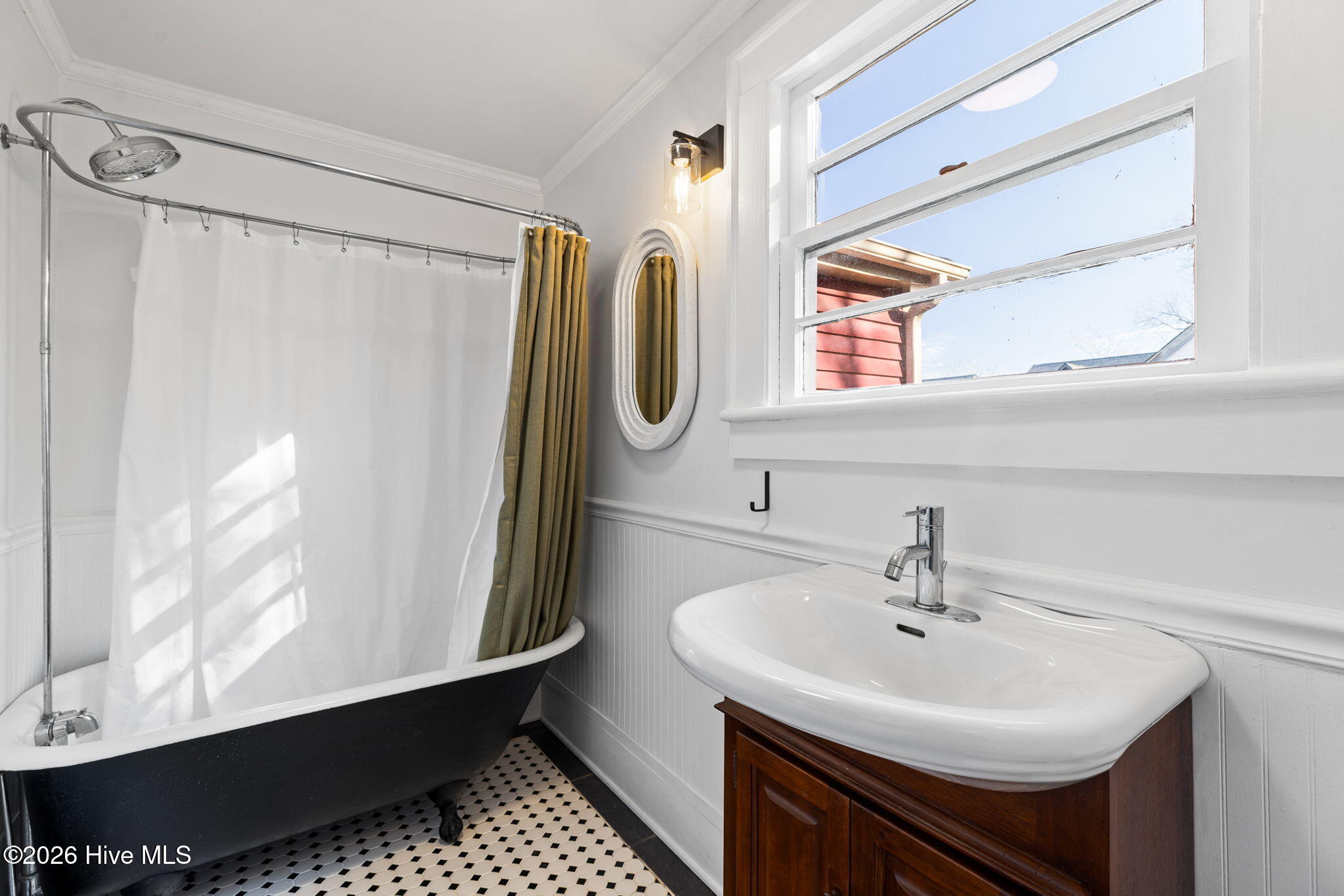 100550239 | Photo 29