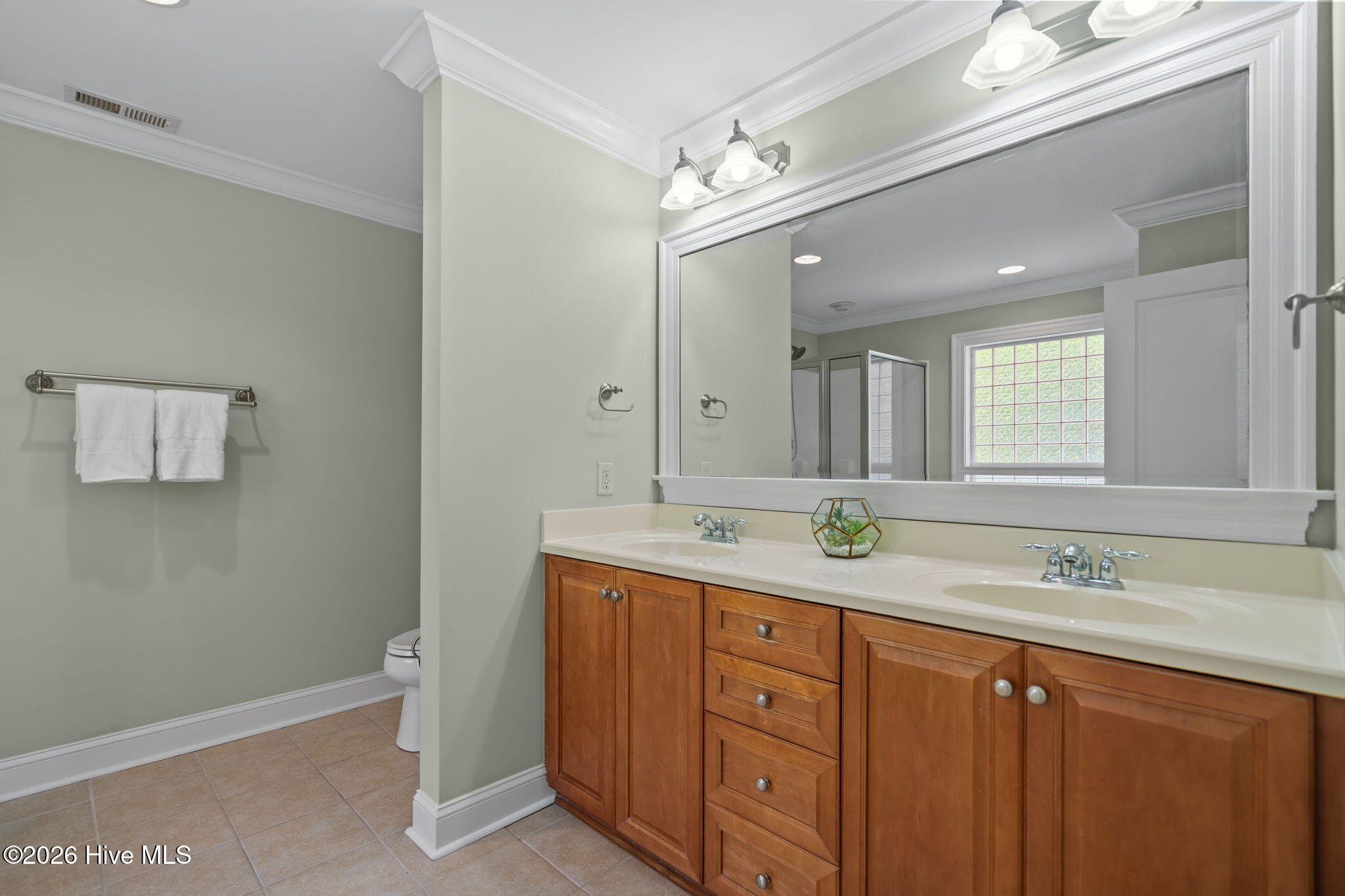 100563251 | Photo 22