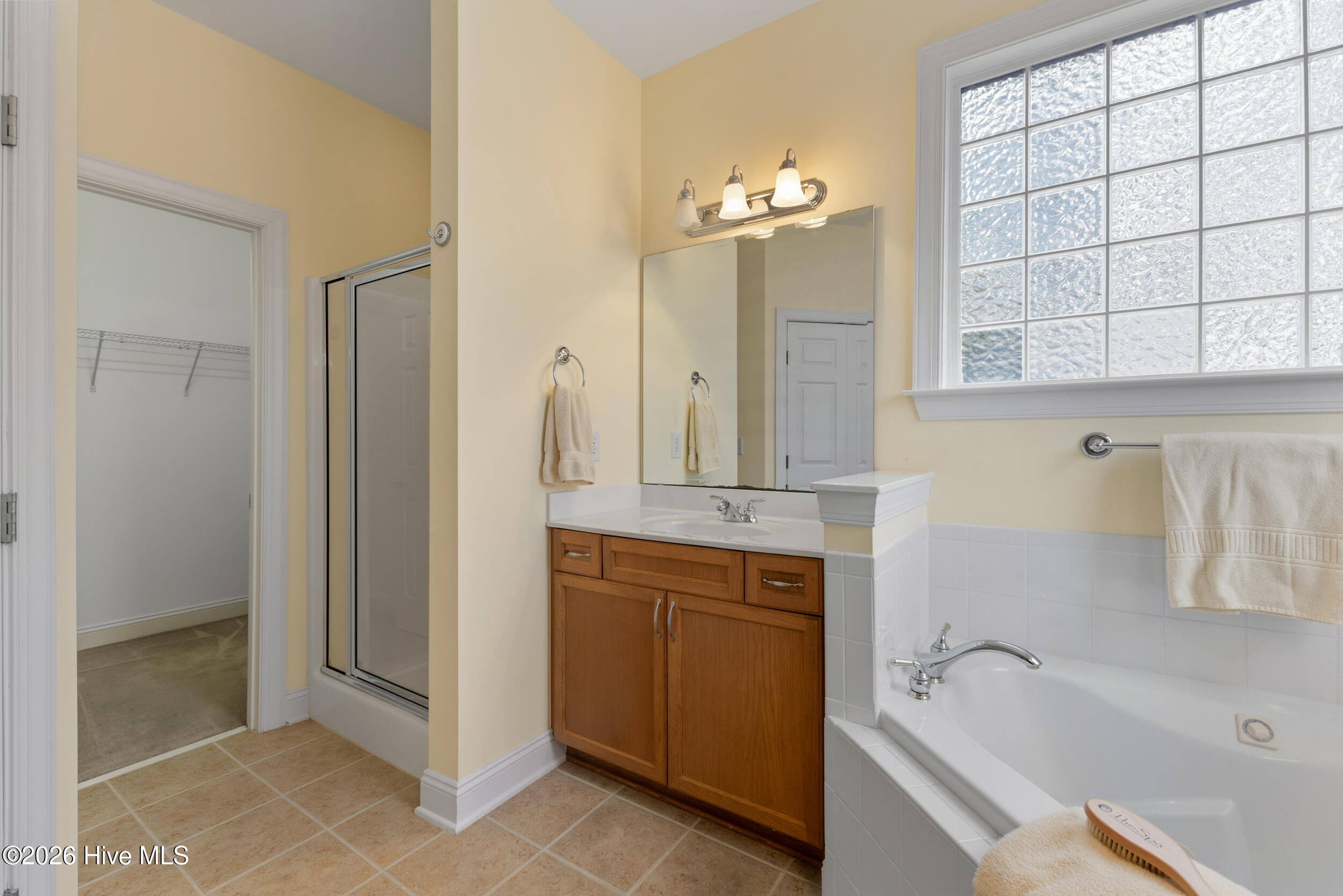 100557149 | Photo 26