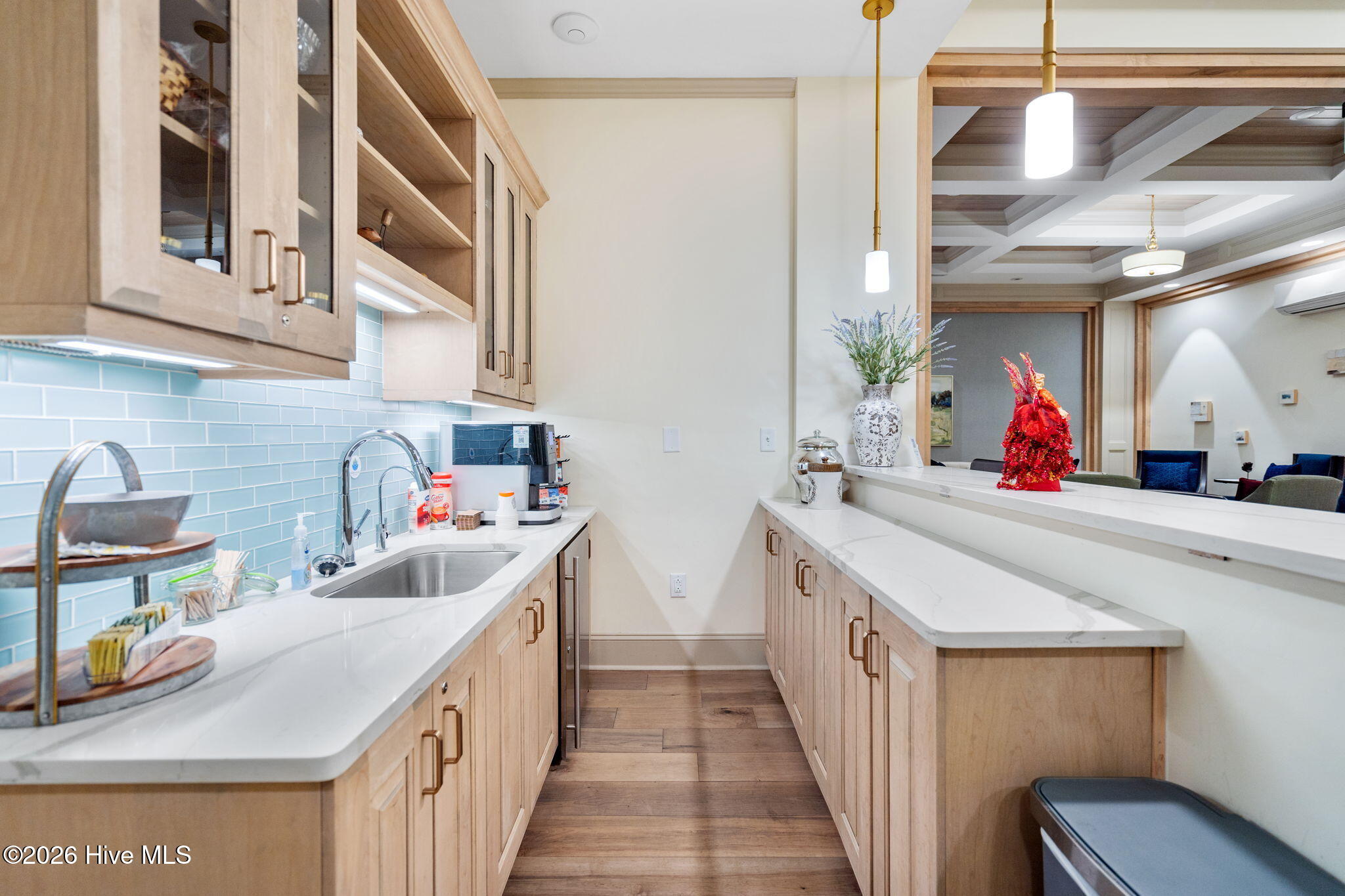 100565283 | Photo 57