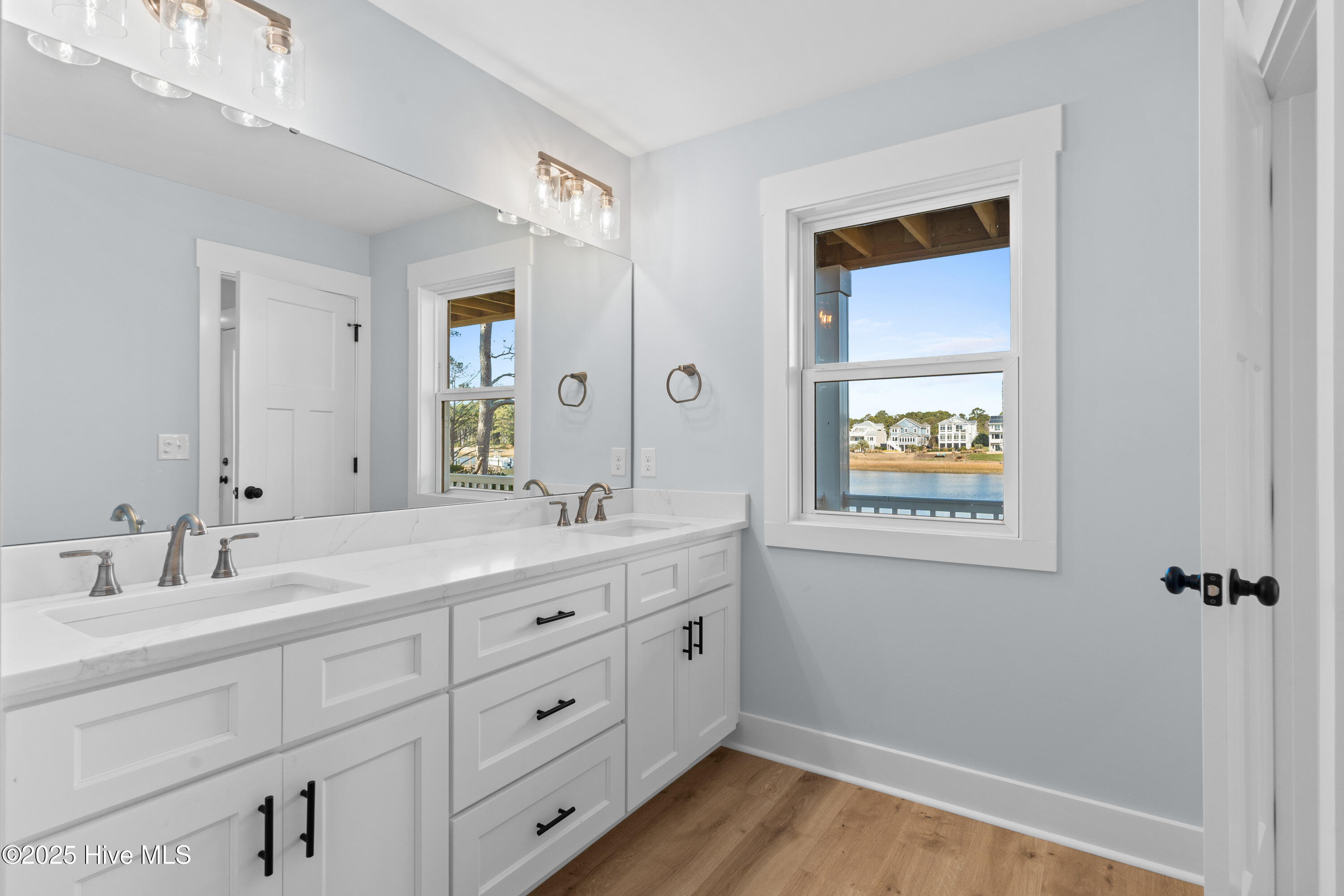 100545556 | Photo 61