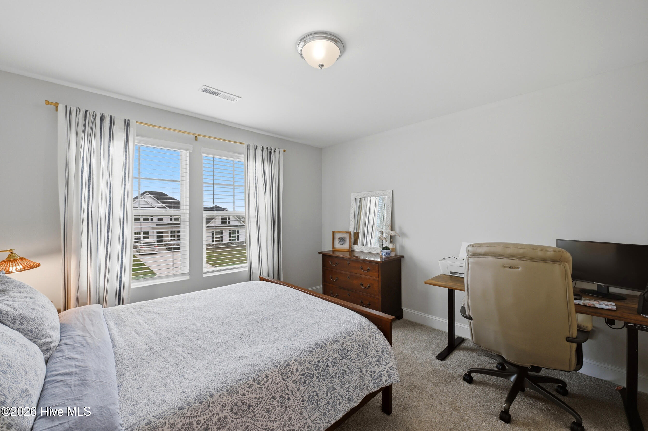 100562892 | Photo 29