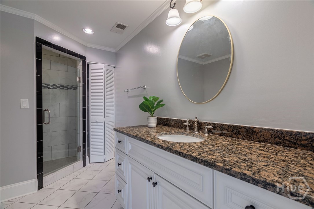 en suite bathroom