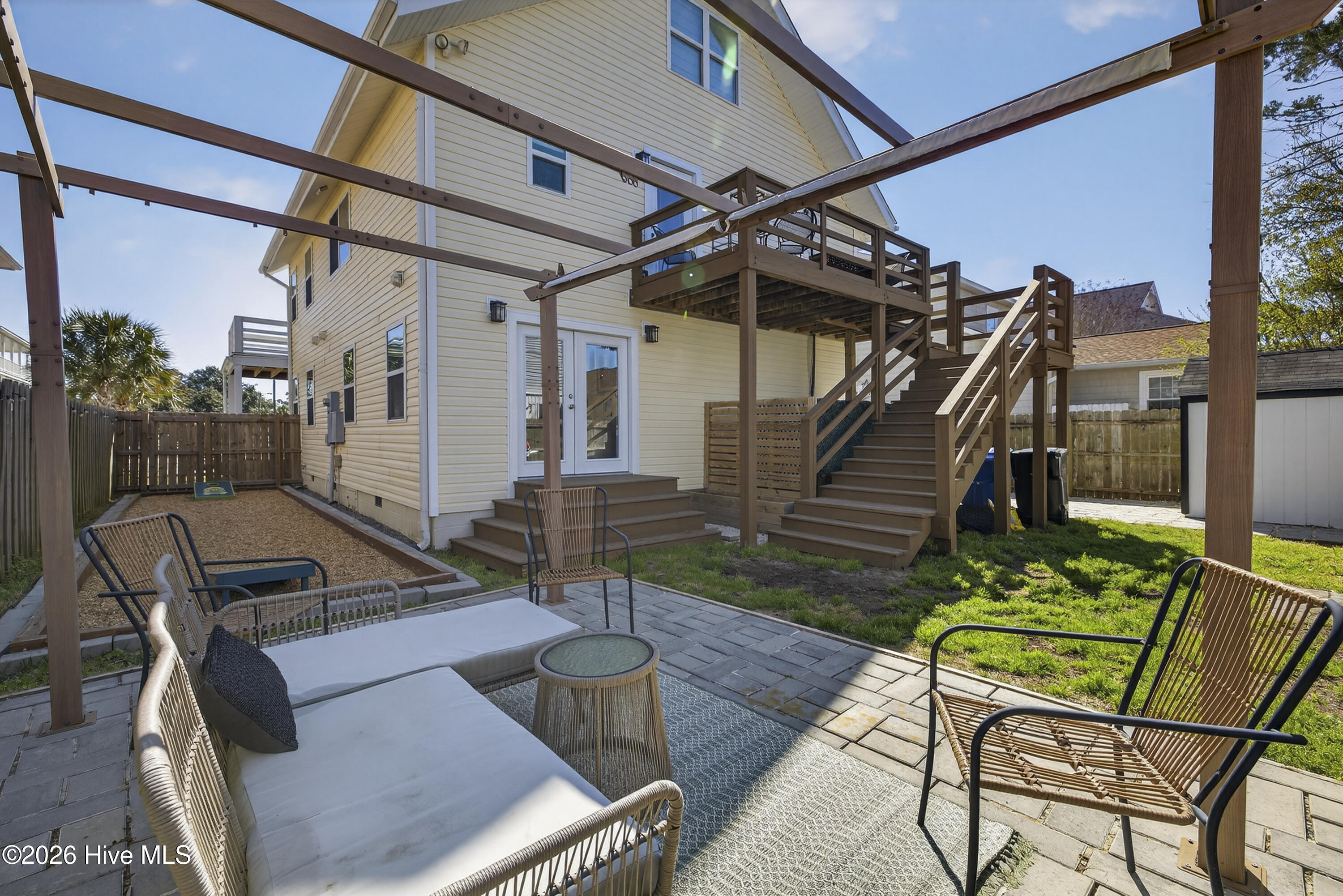 100562699 | Photo 37