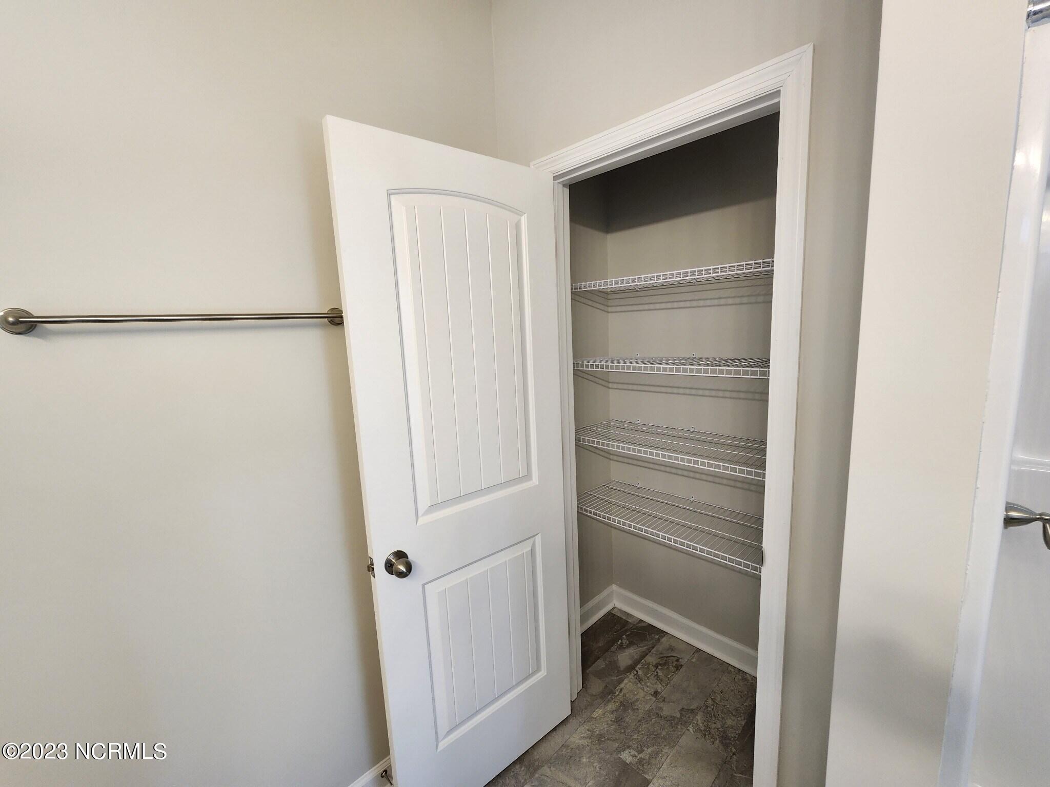 100524735 | Photo 27