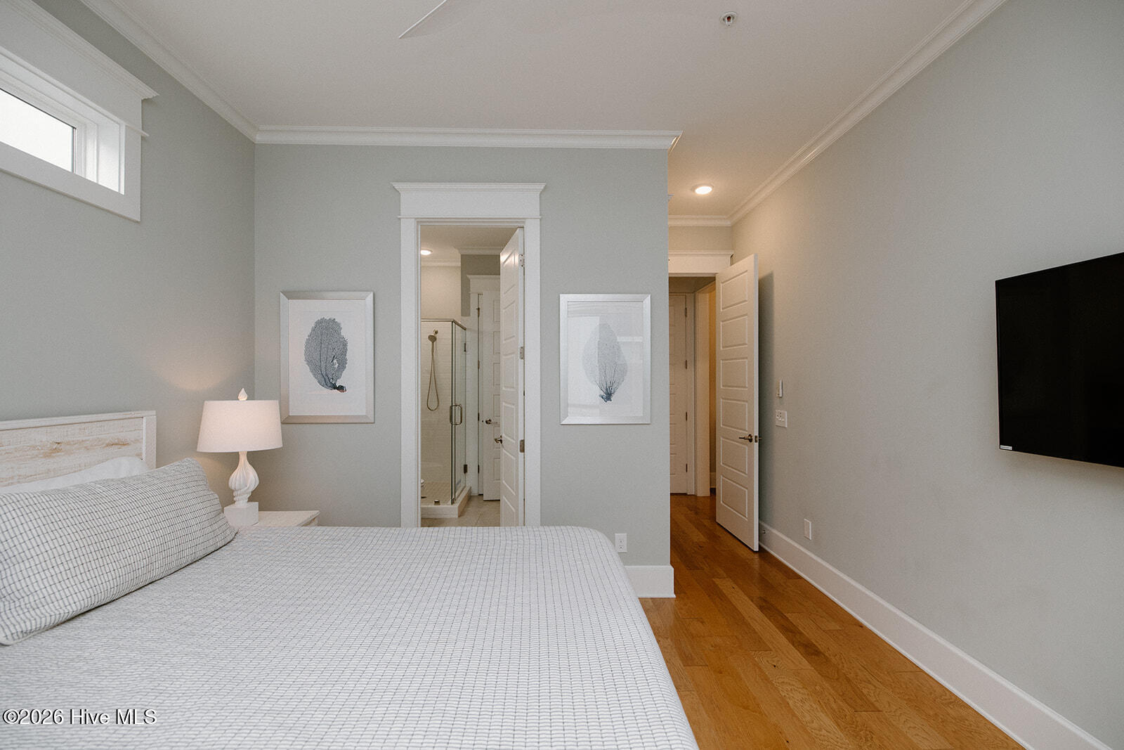 100550346 | Photo 28