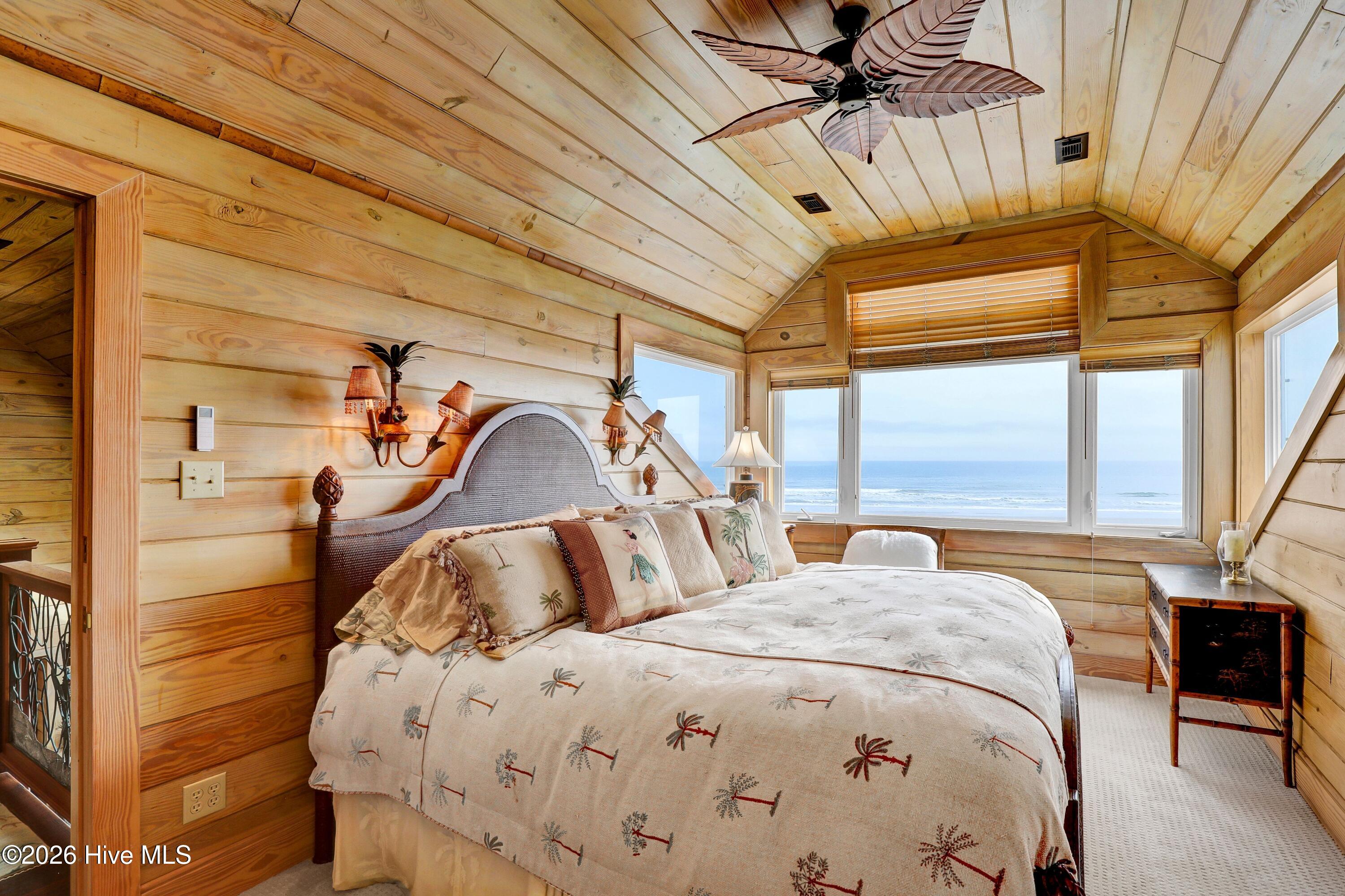 100558553 | Photo 32