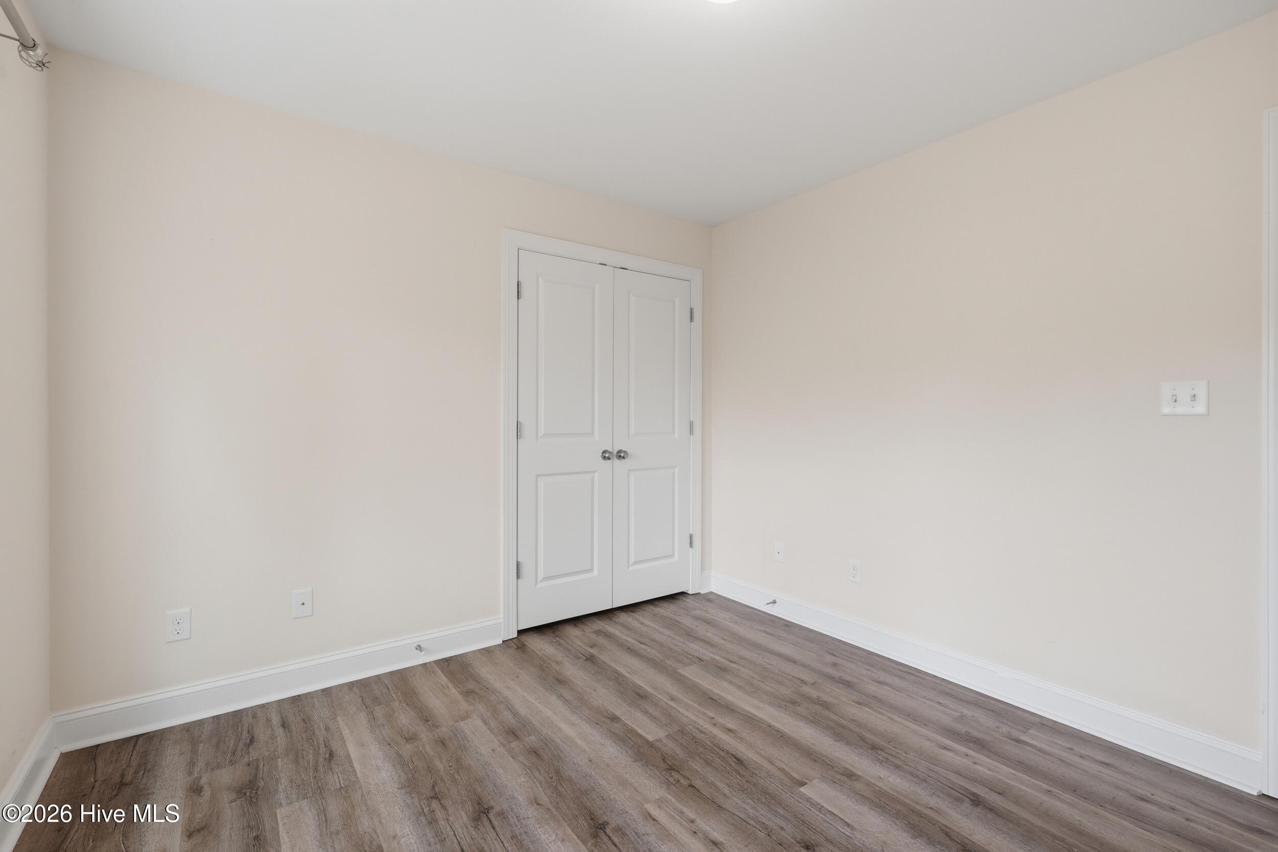 100564120 | Photo 41