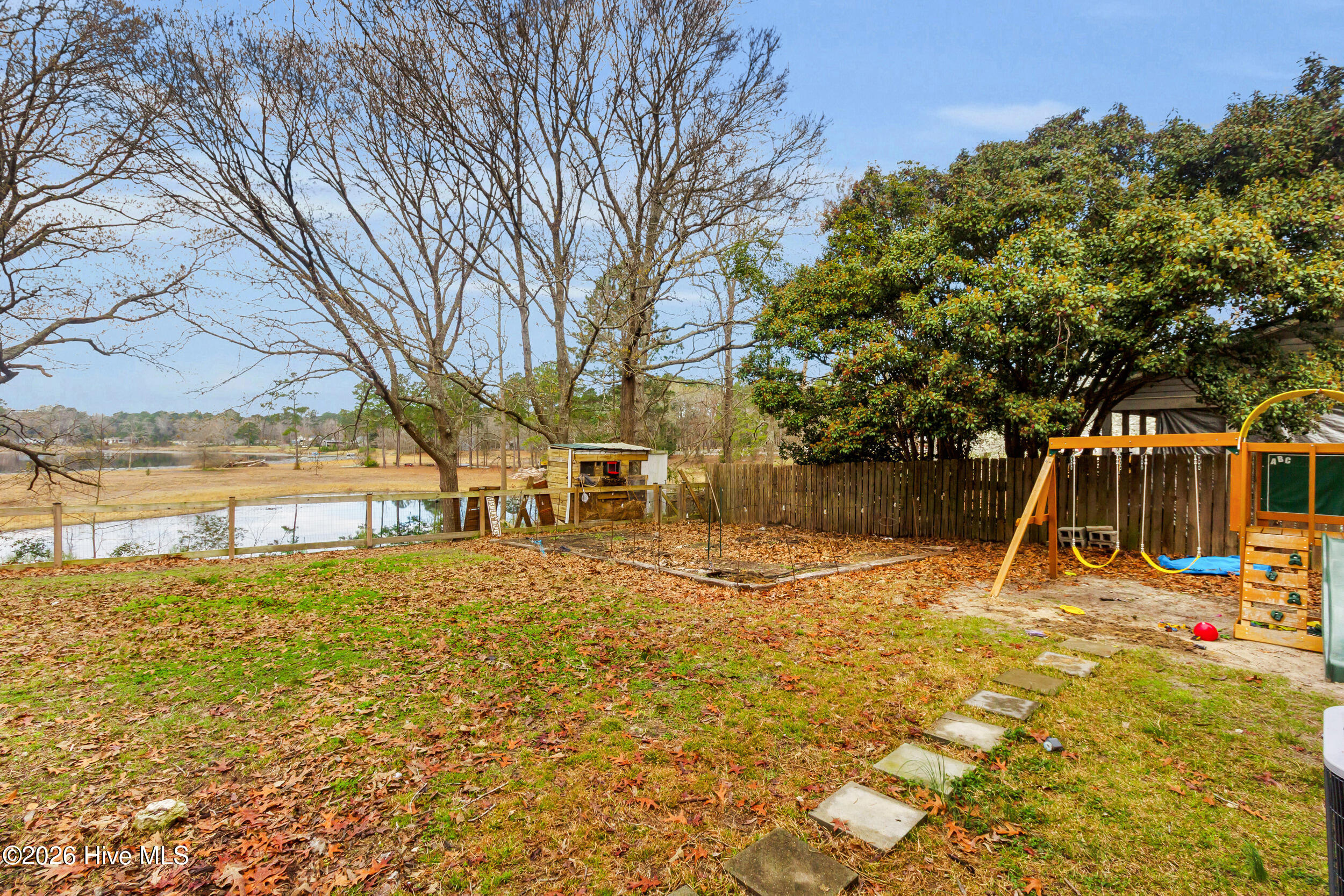 100560236 | Photo 27