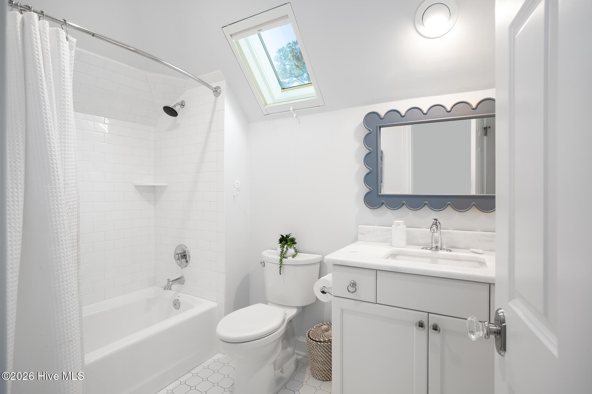 100552685 | Photo 29