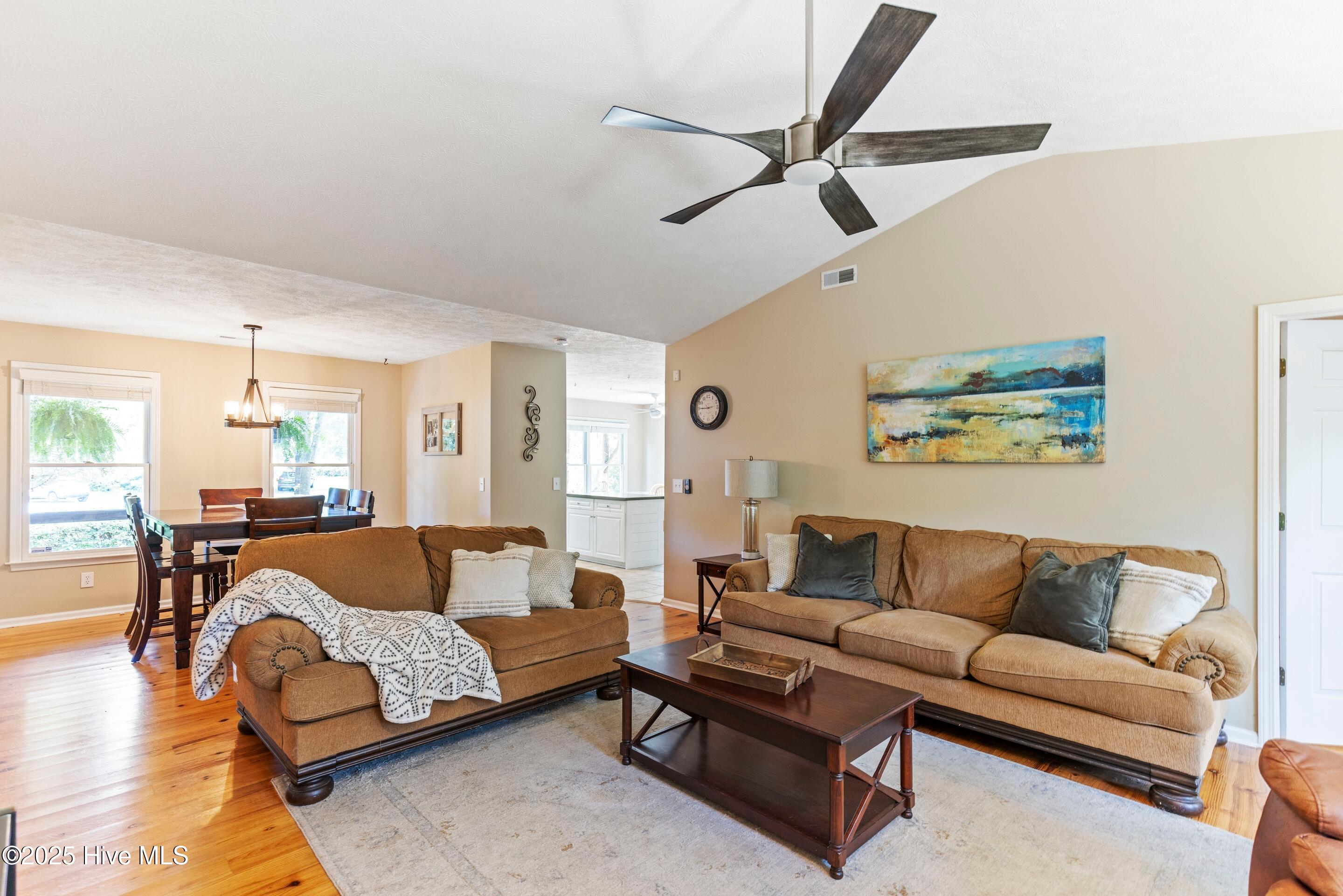 1302 Grove Point Road, Wilmington, NC 28409 – photo 24: mls-IMG_7740