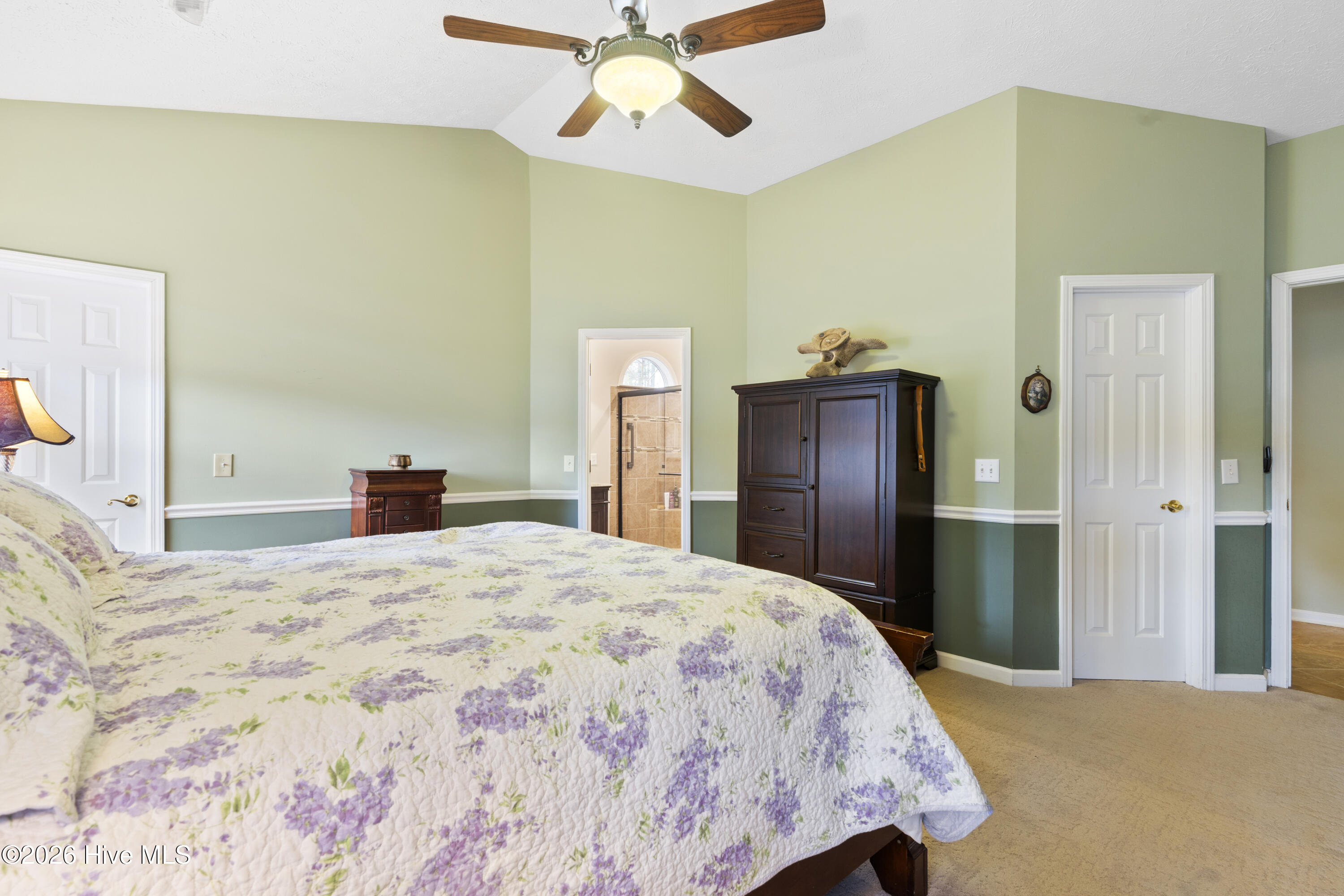 100551724 | Photo 21