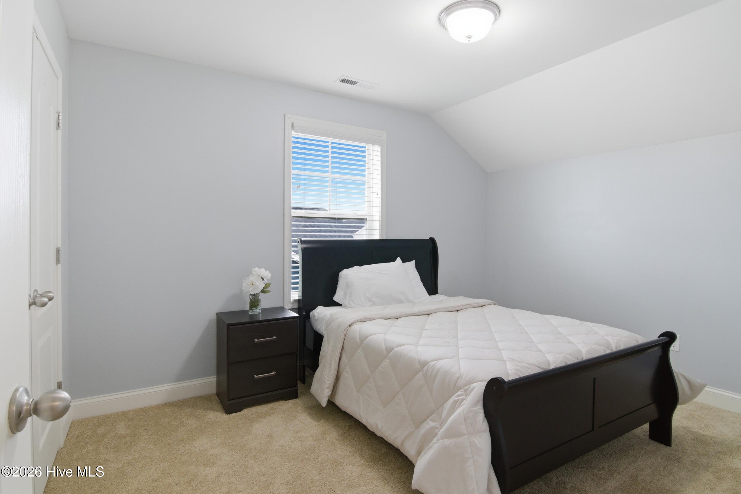 100556252 | Photo 43