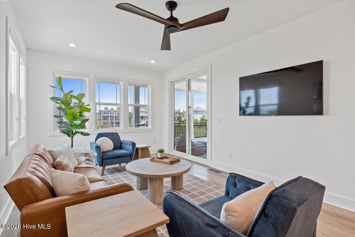 100552016 | Photo 45