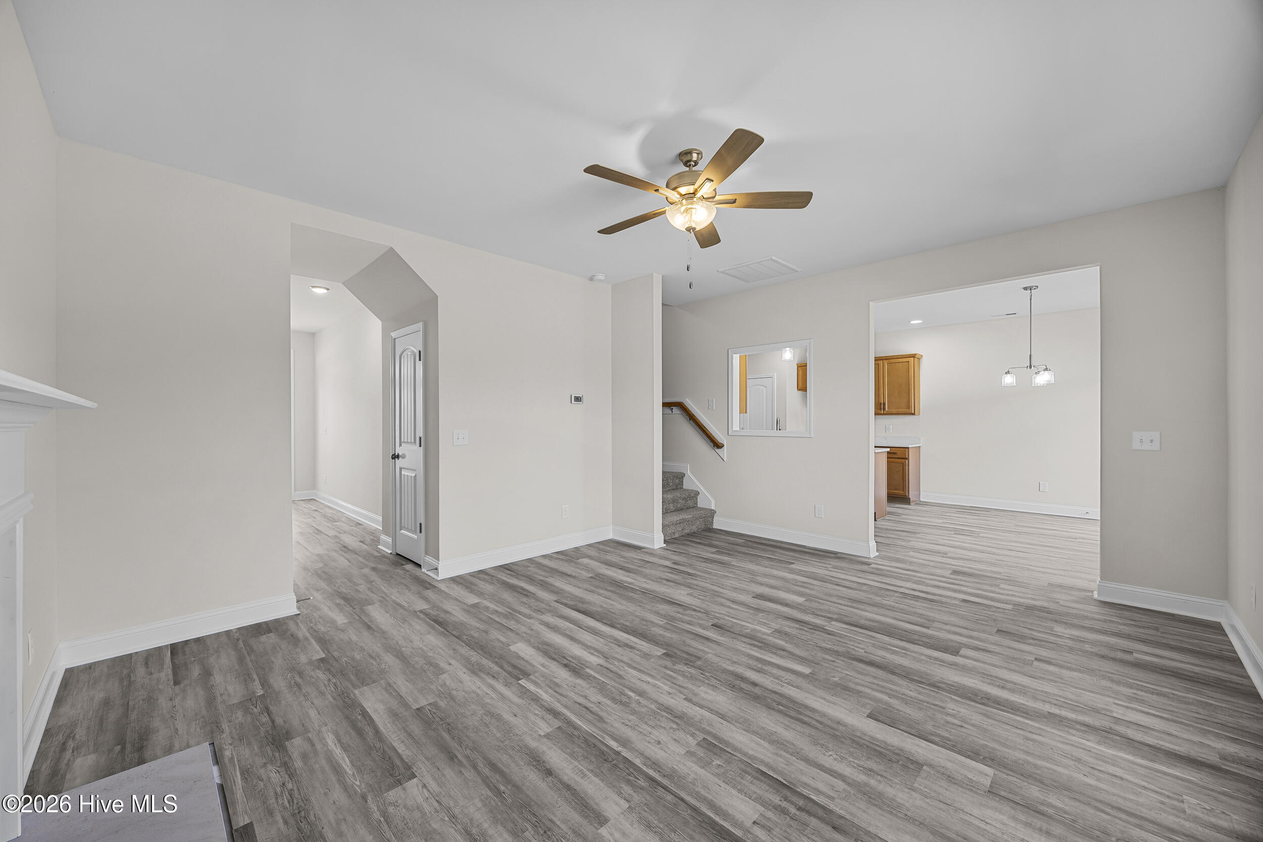 100552403 | Photo 13