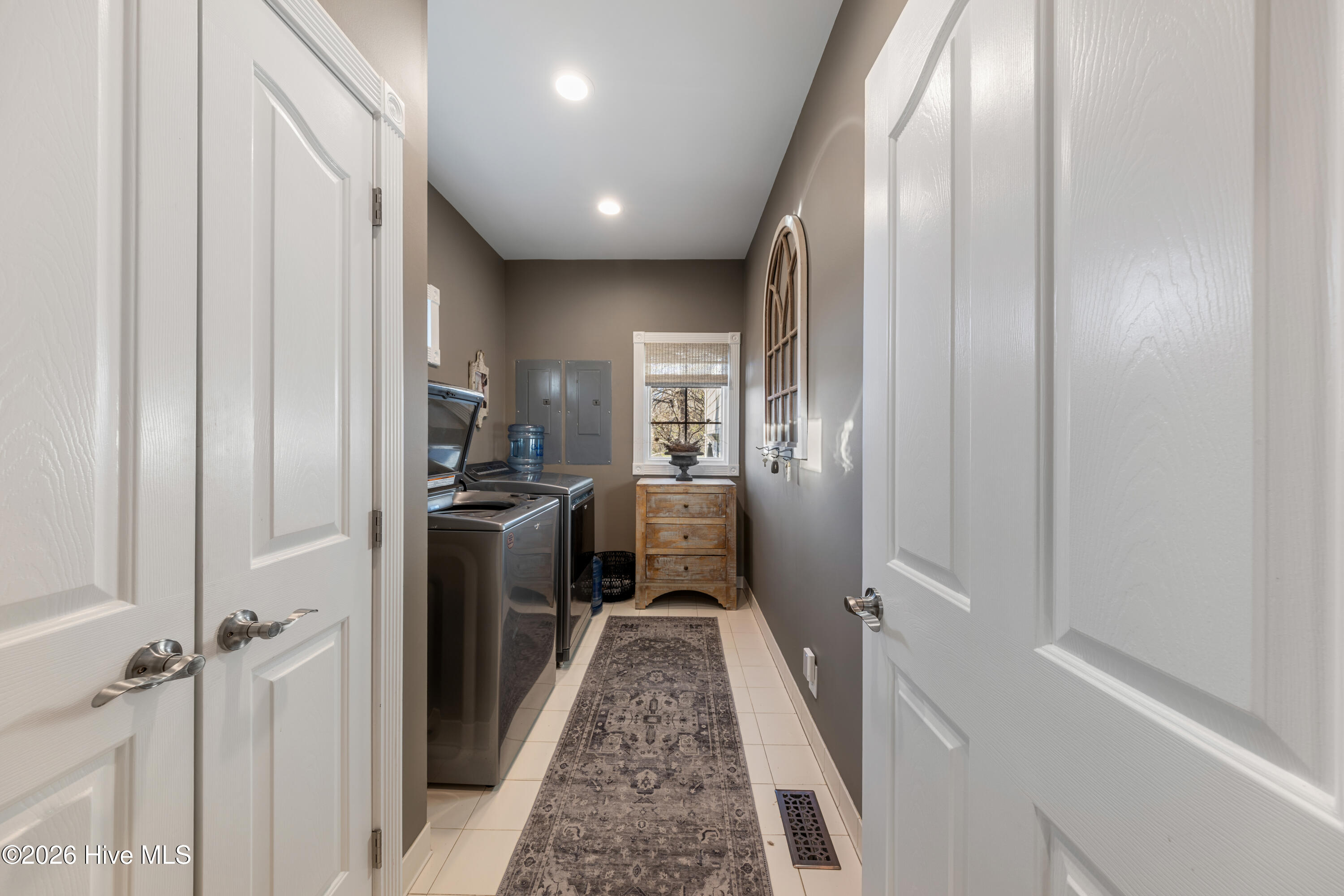 100549832 | Photo 31