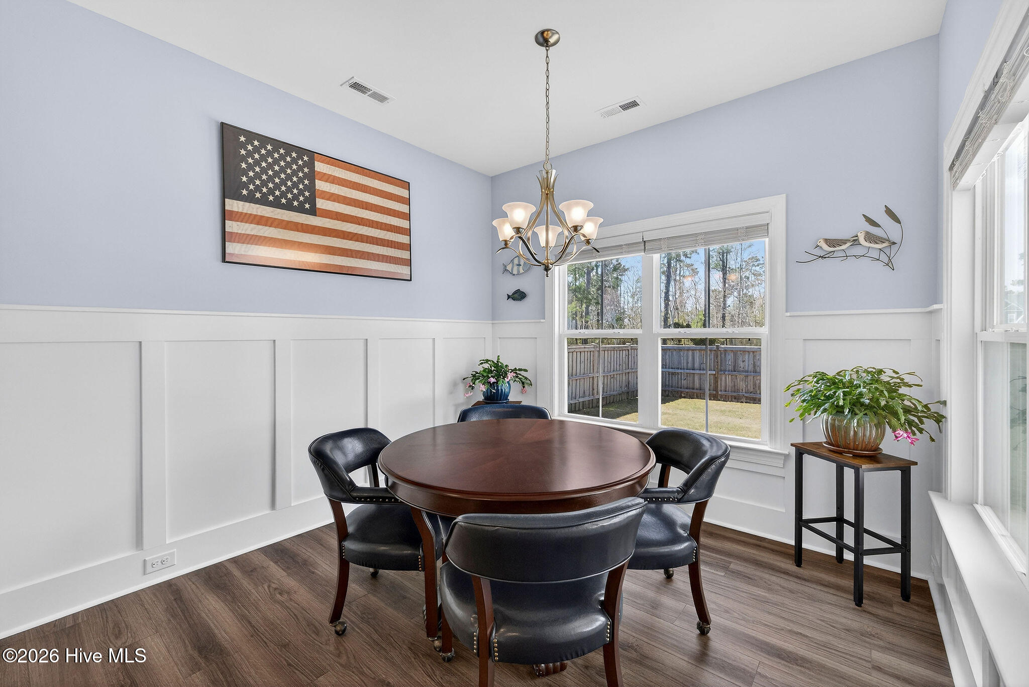 100563102 | Photo 16