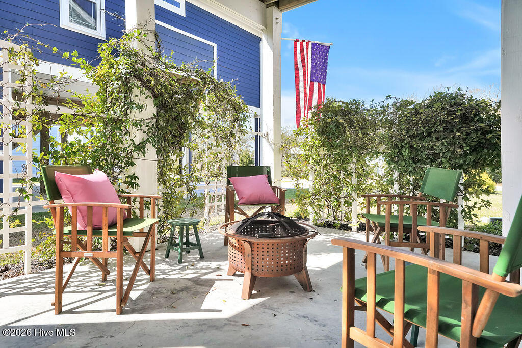 100561148 | Photo 44