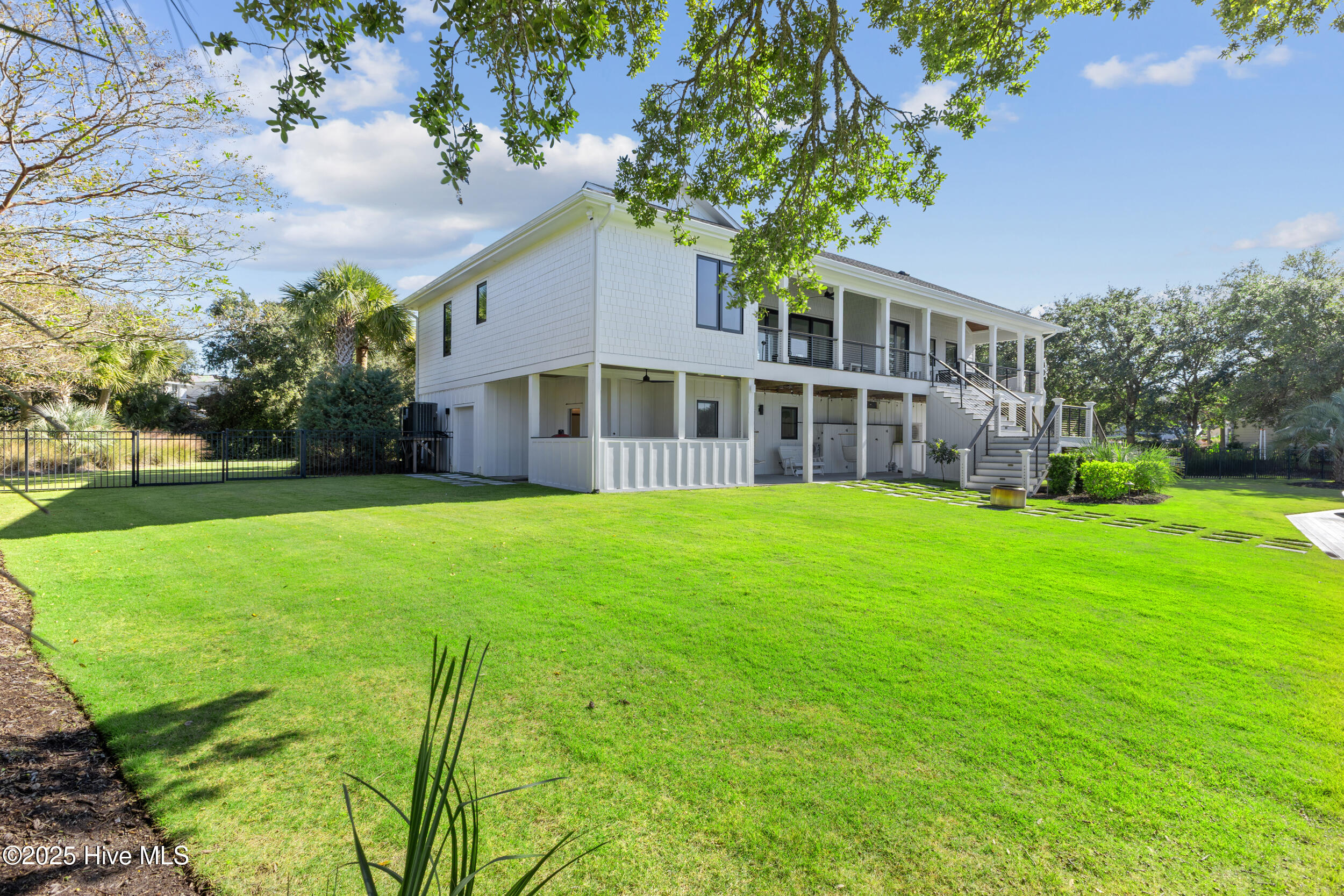 100541015 | Photo 29