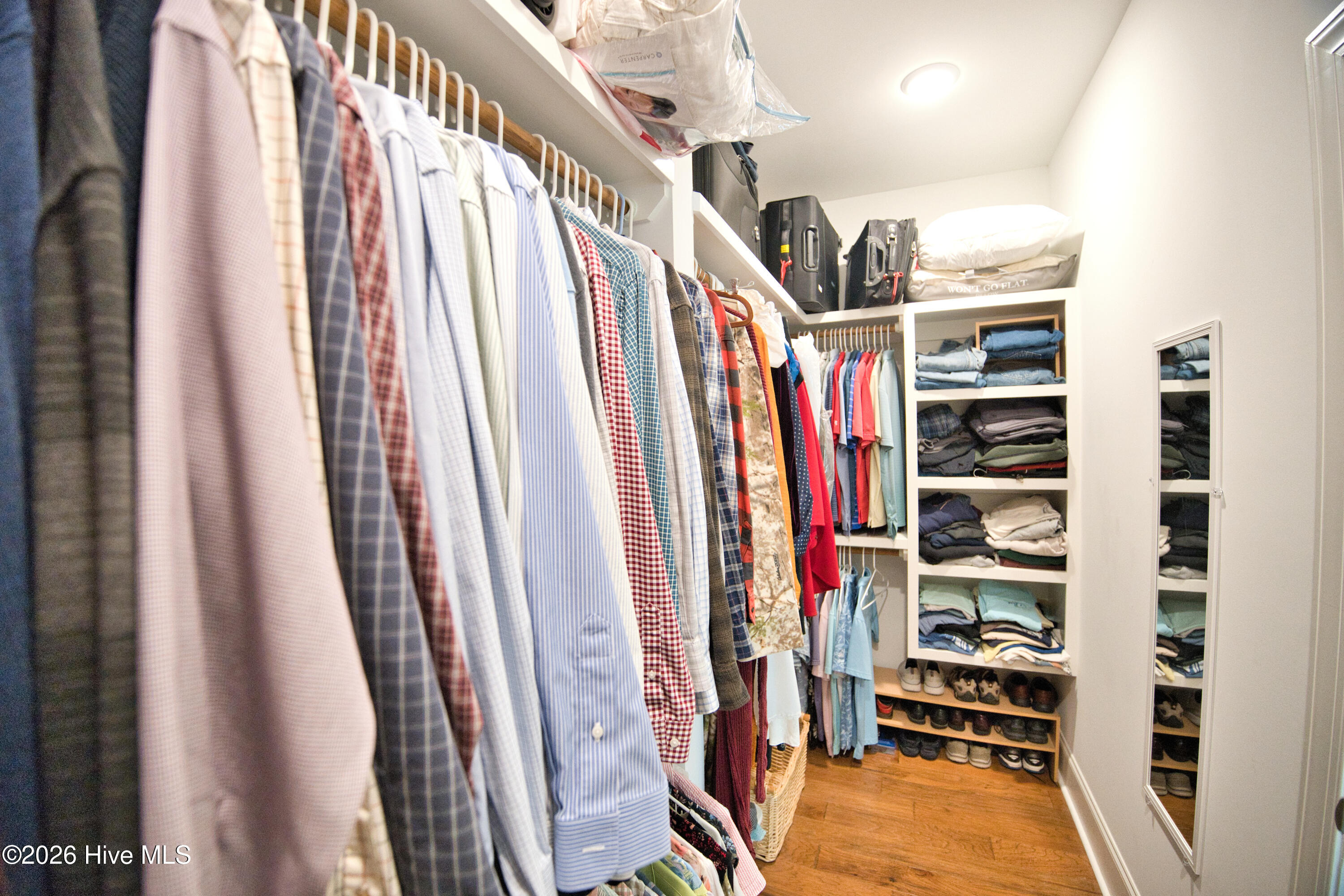 100567363 | Photo 47