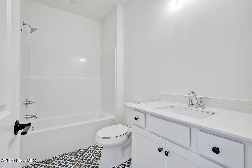 100549861 | Photo 28