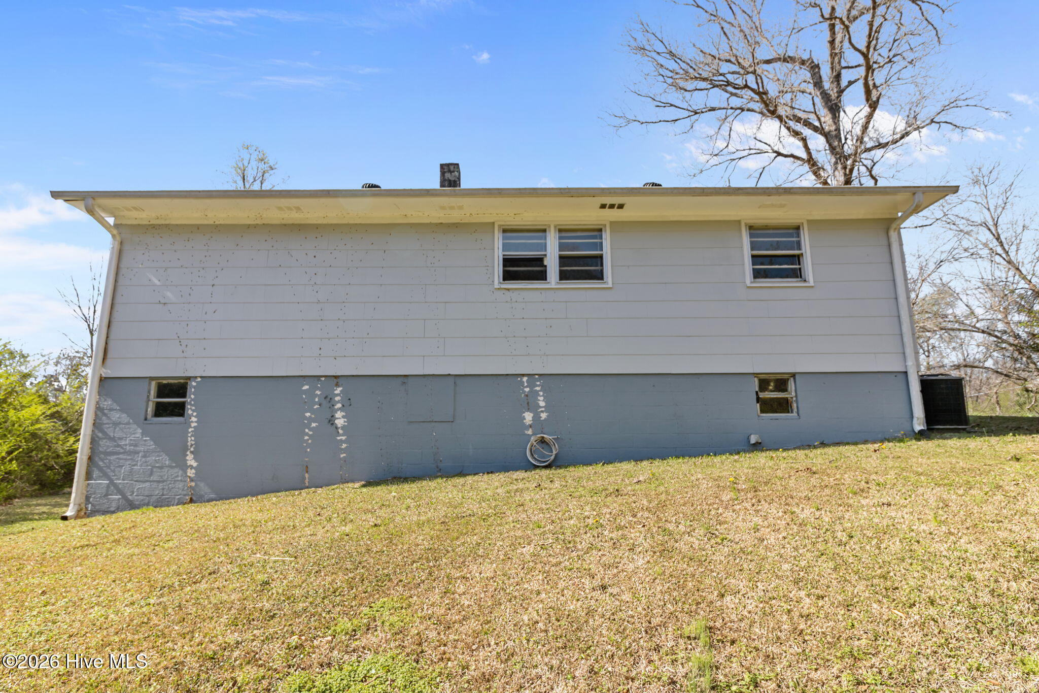 100561525 | Photo 44