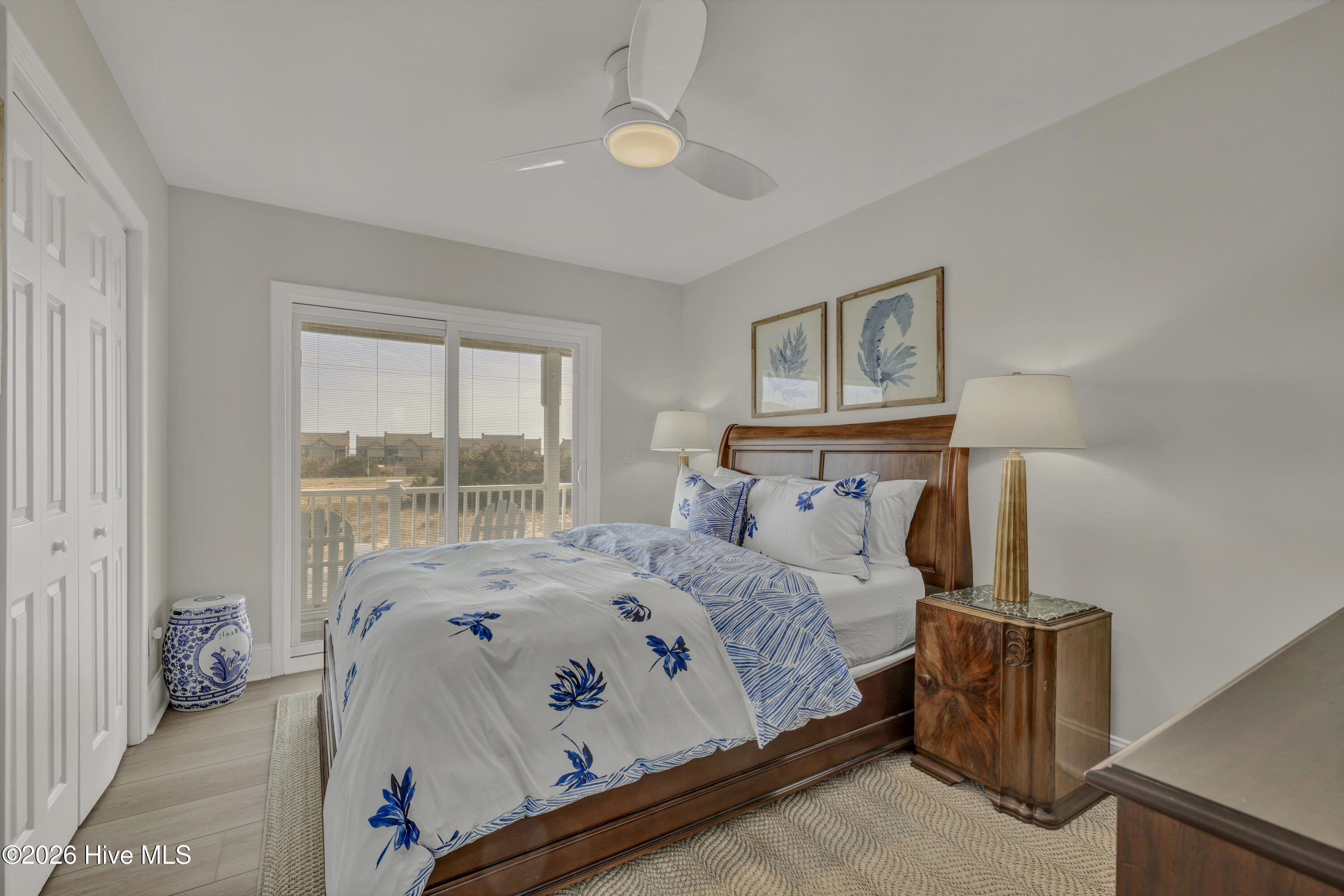 100559772 | Photo 33