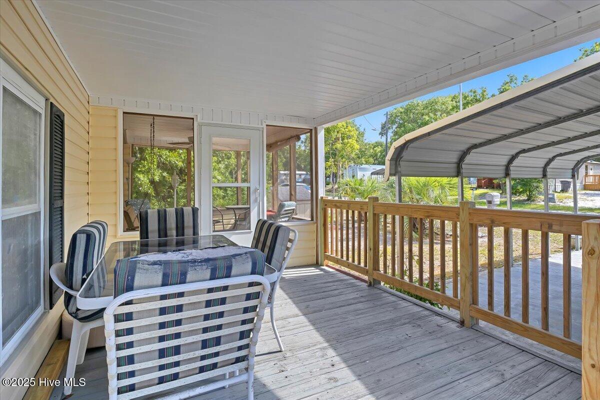 100518805 | Photo 40