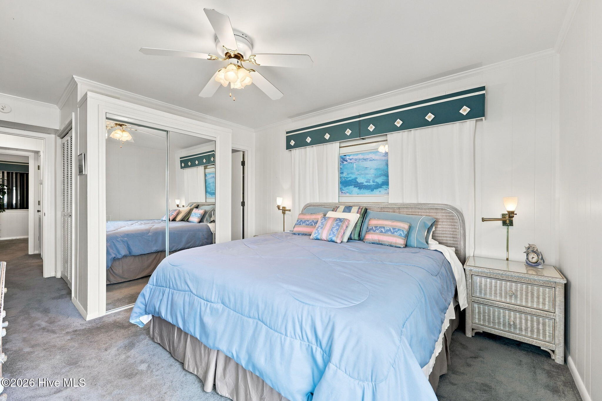 301 Commerce Way 