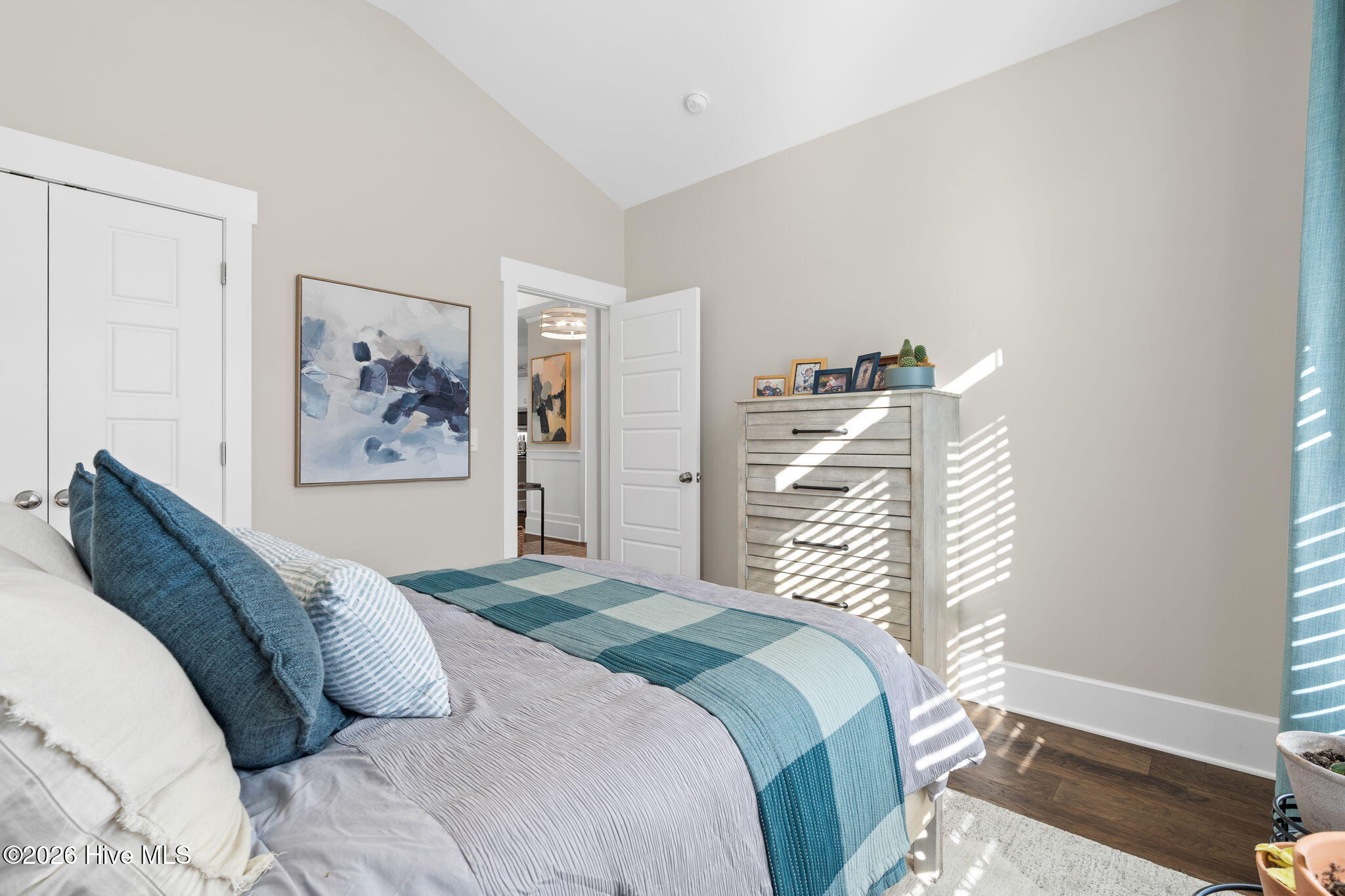 100552042 | Photo 31