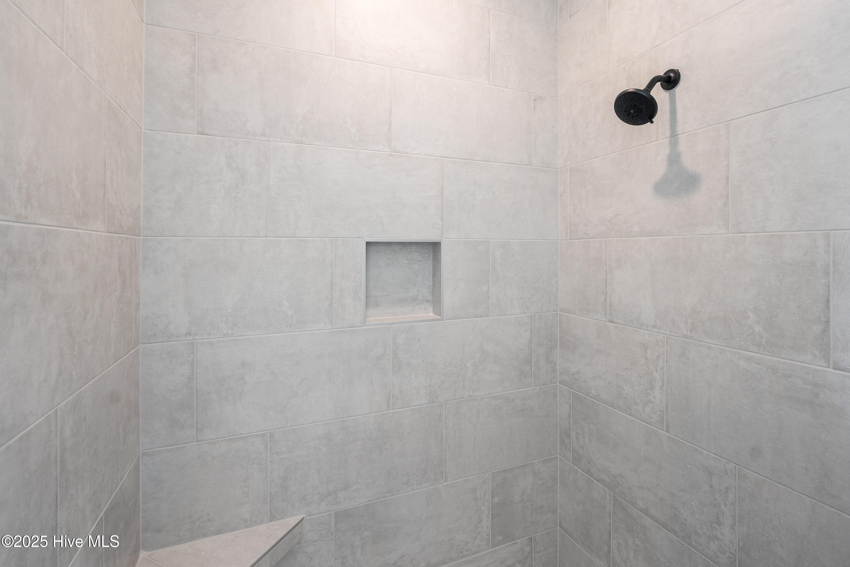 100552235 | Photo 23