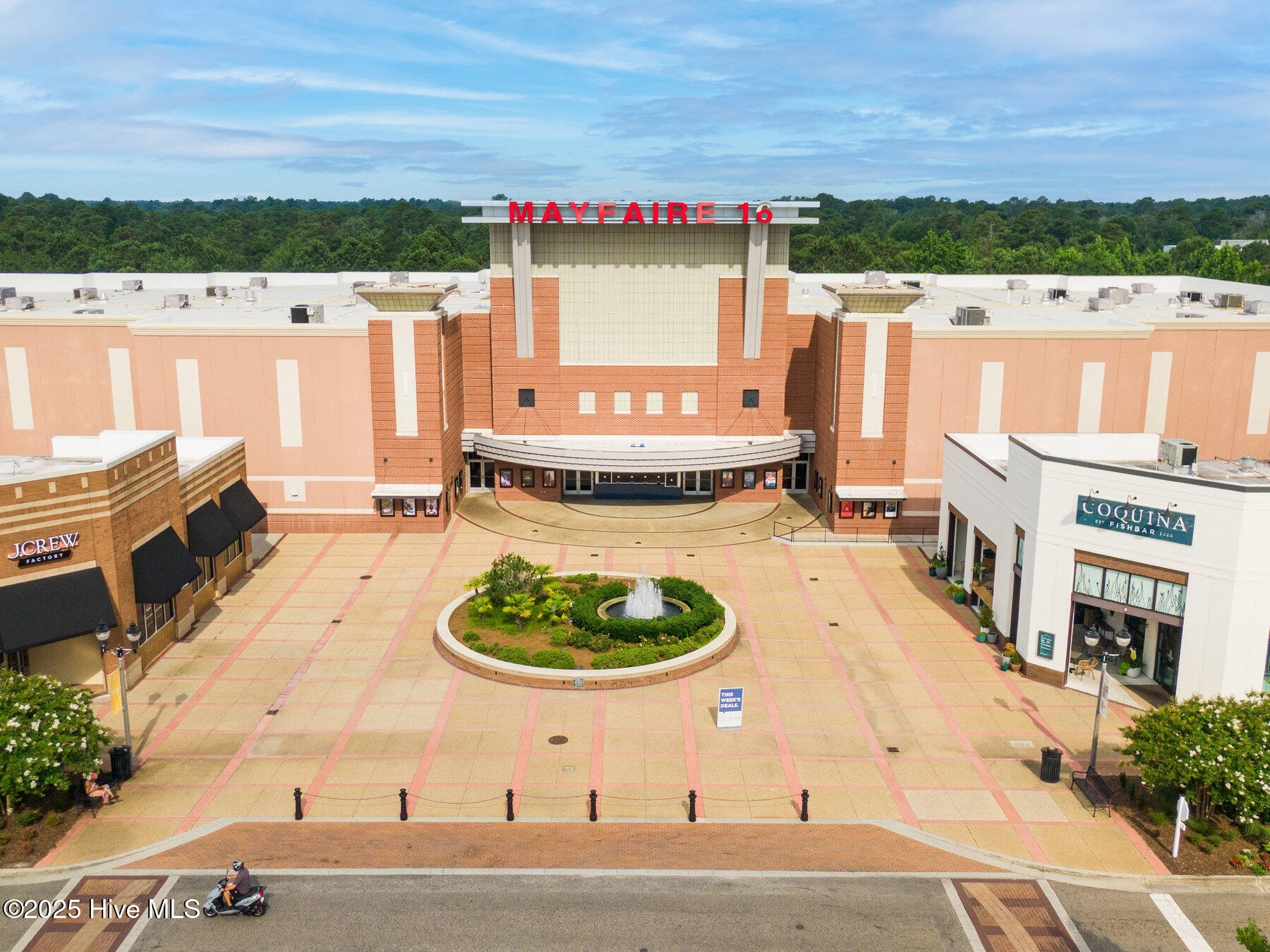 100518149 | Photo 48