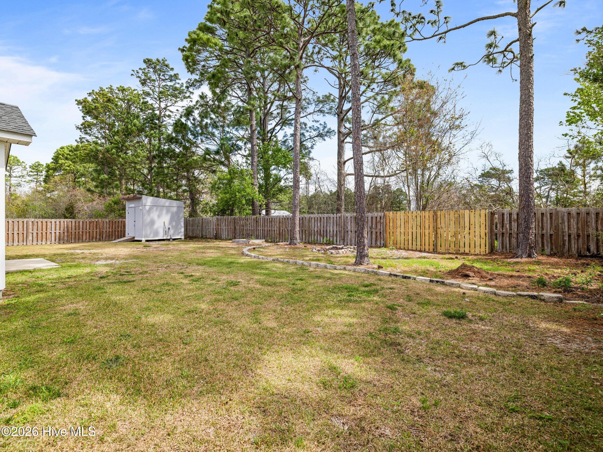 100565306 | Photo 31