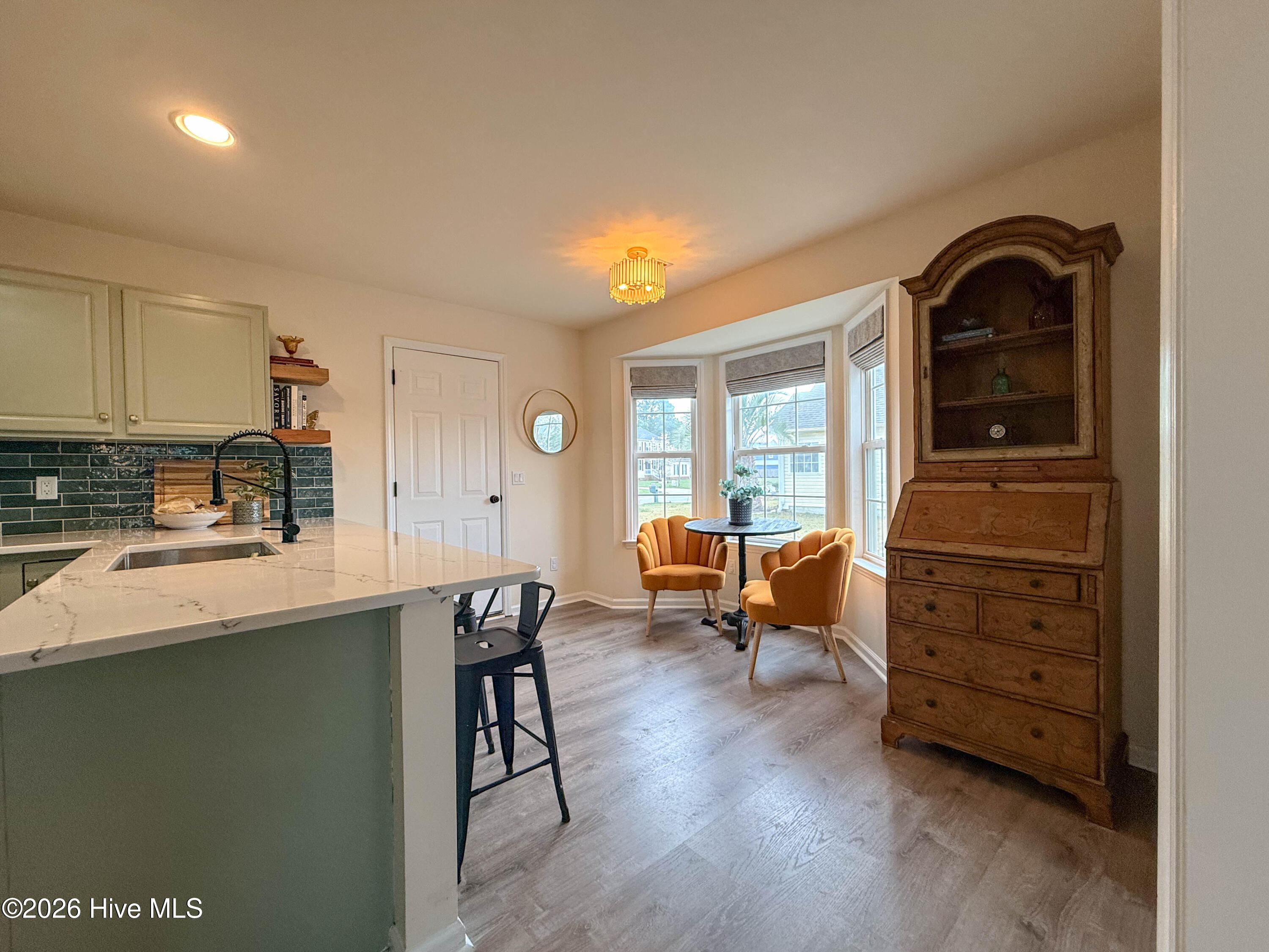 100559708 | Photo 32