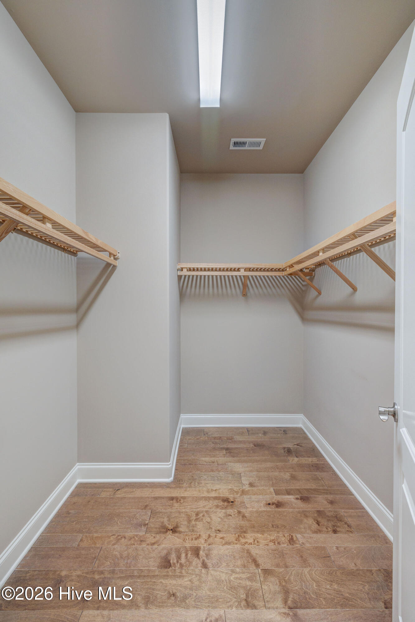 100558232 | Photo 29