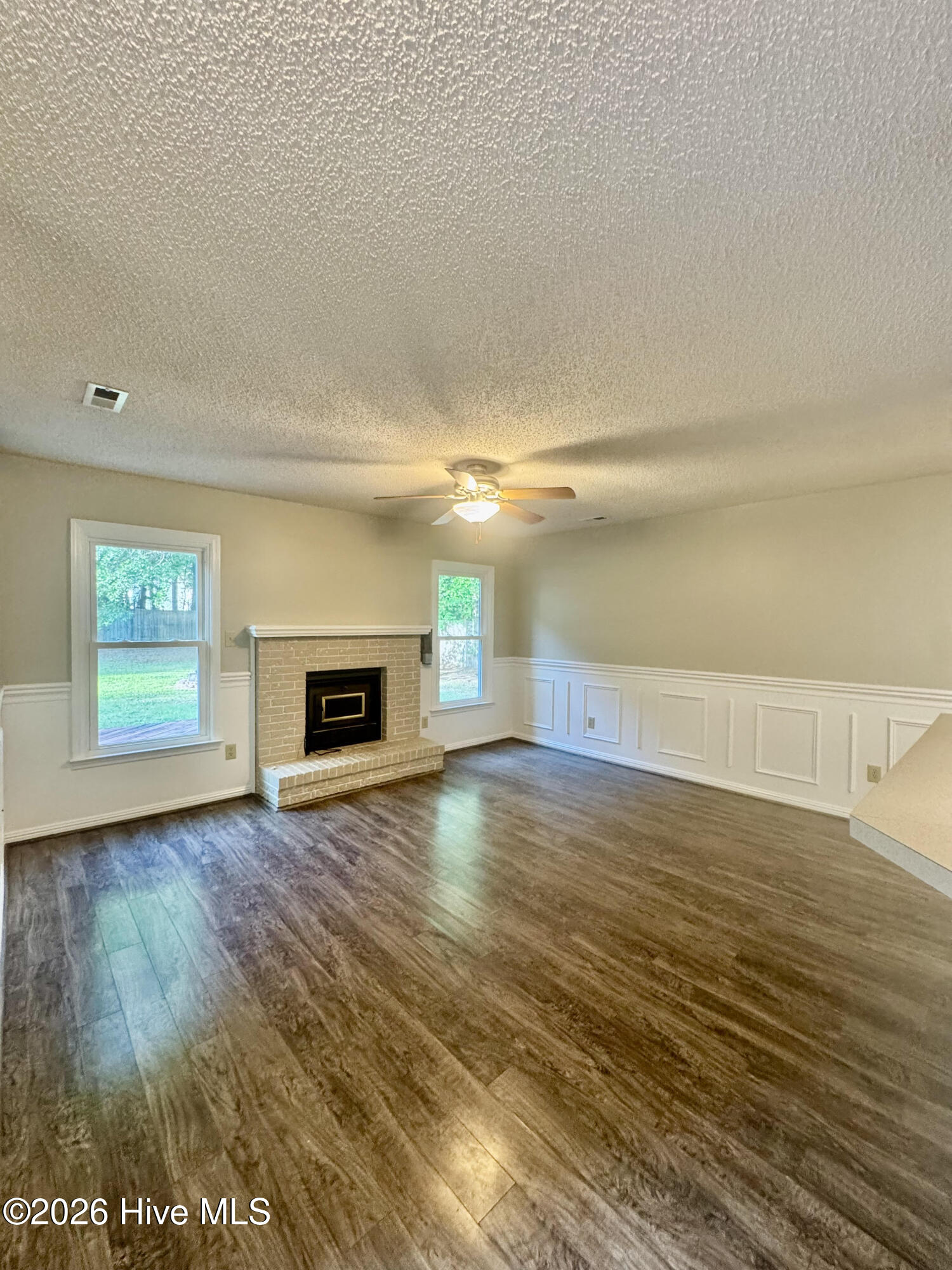 100568535 | Photo 14