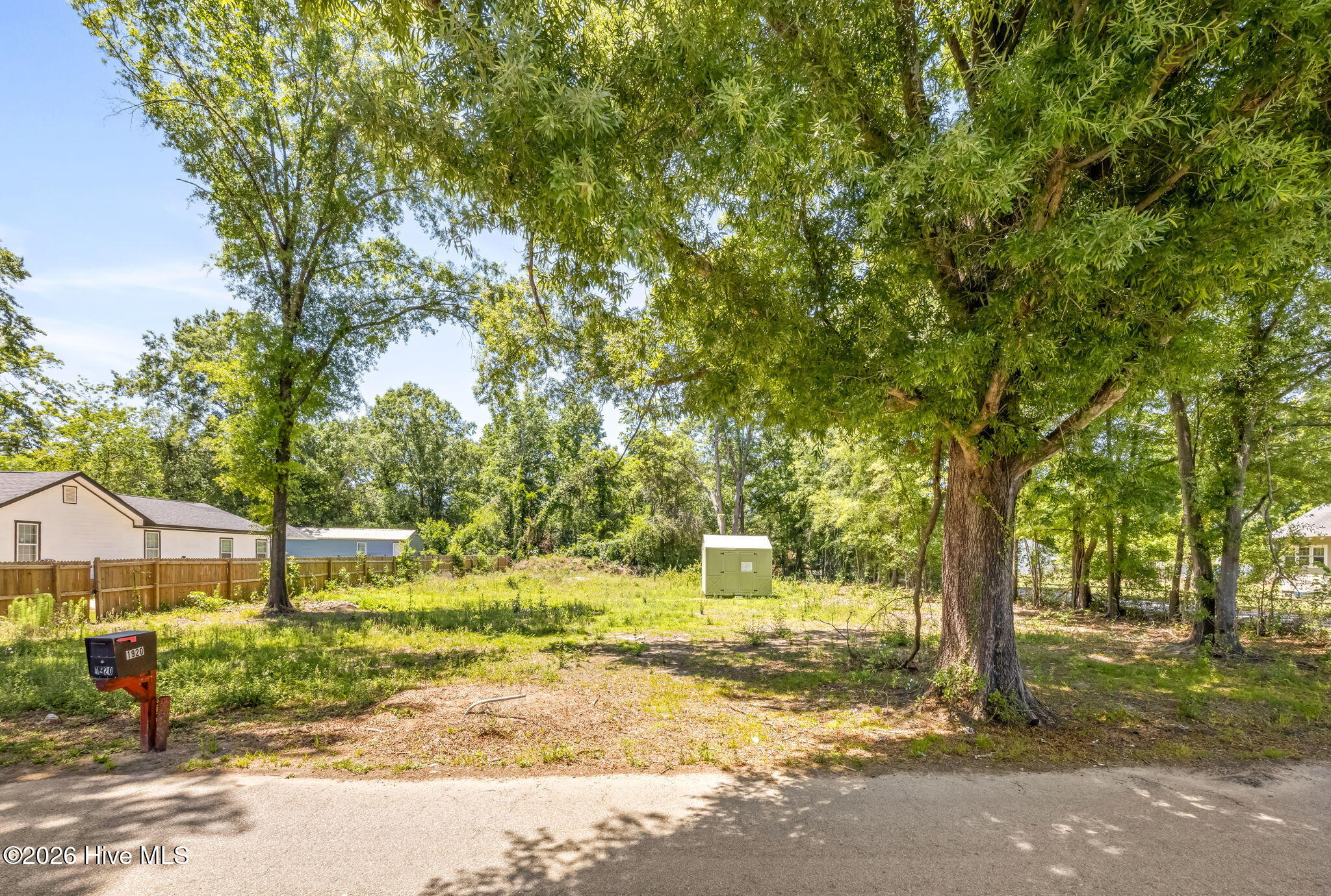 47-web-or-mls-1917 Haynie Drive-6