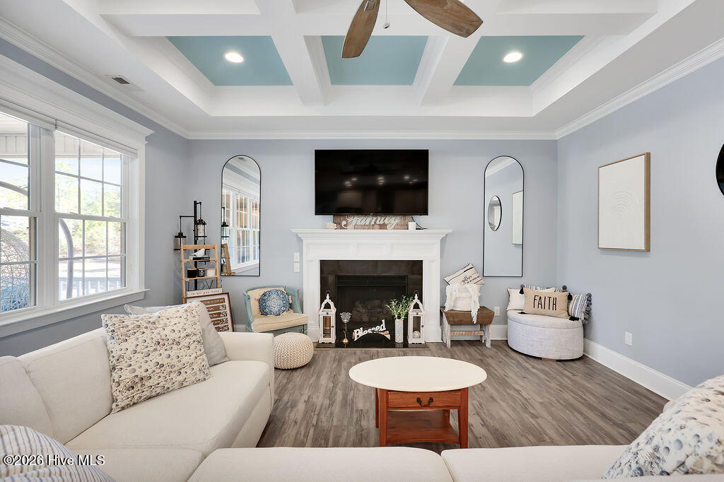 100547742 | Photo 16