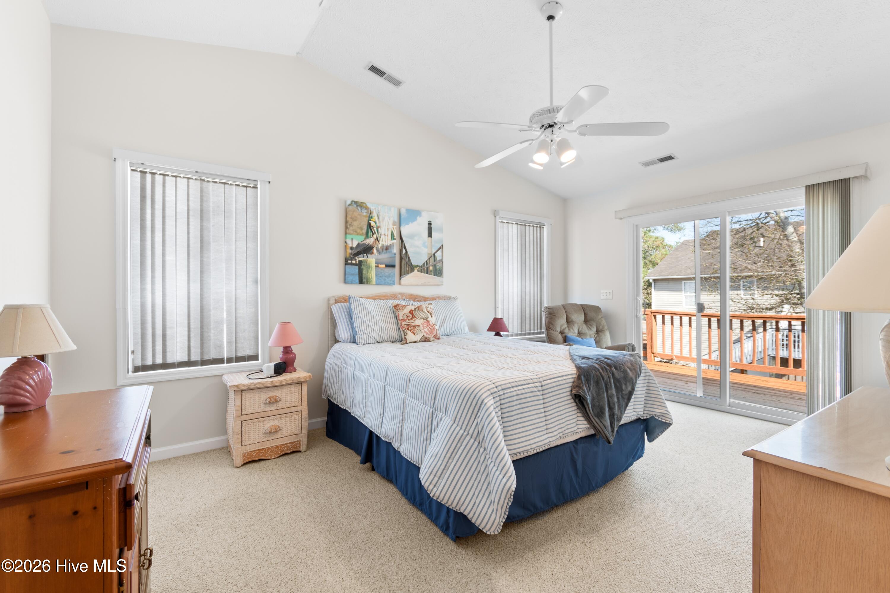 100561293 | Photo 22