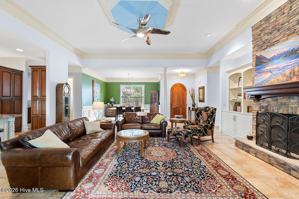 100558482 | Photo 33