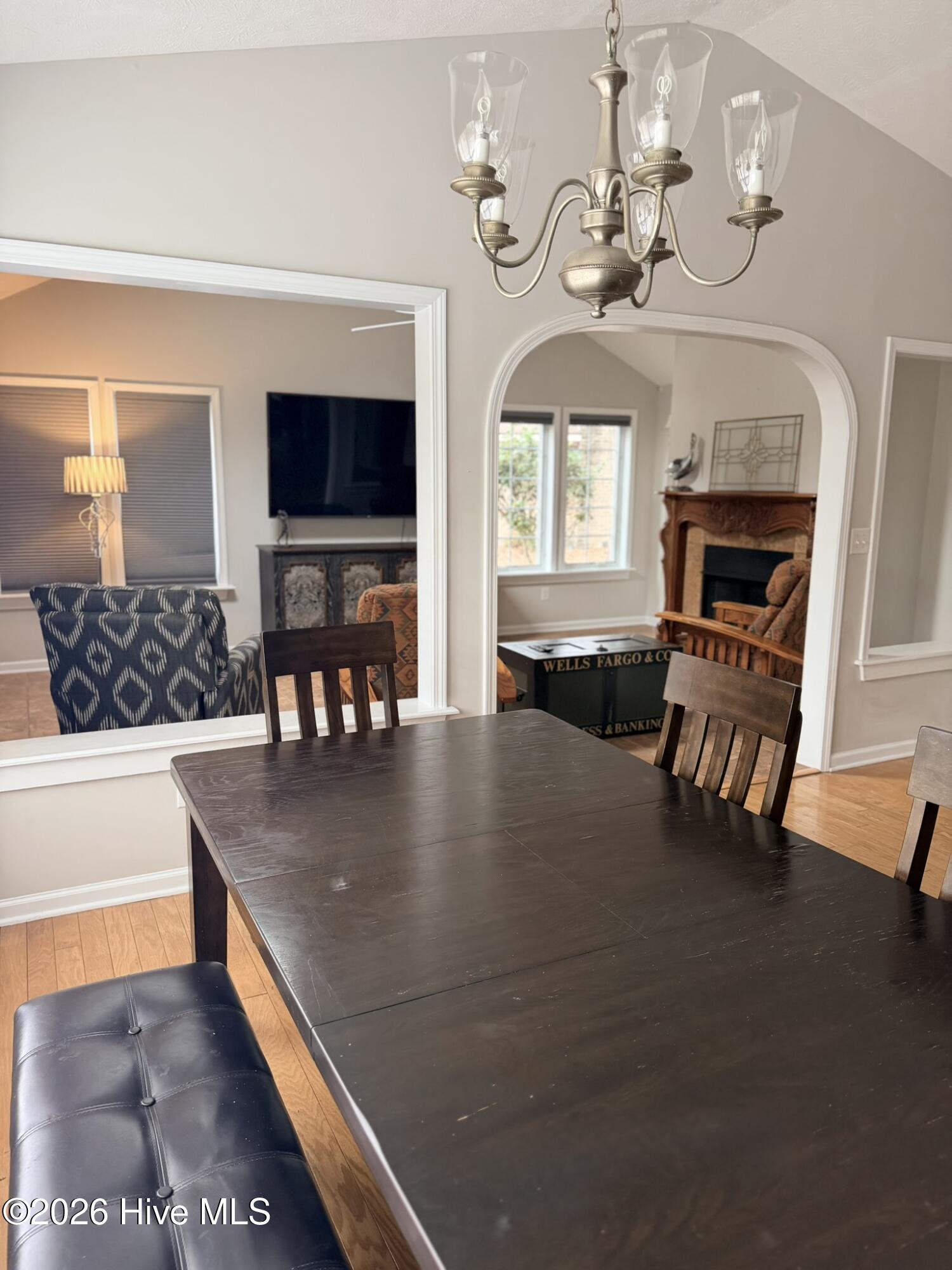 100552309 | Photo 10