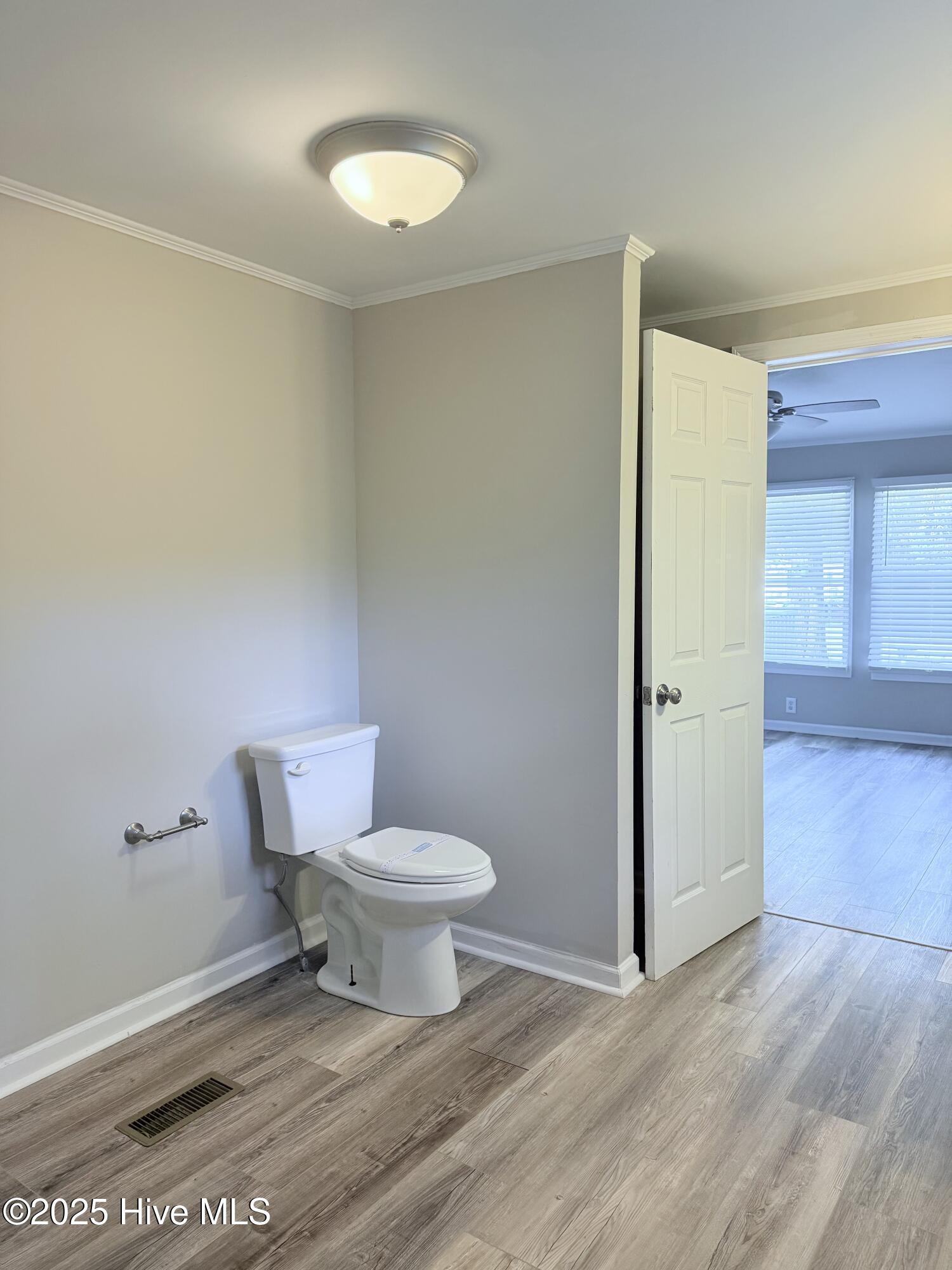 100538185 | Photo 17