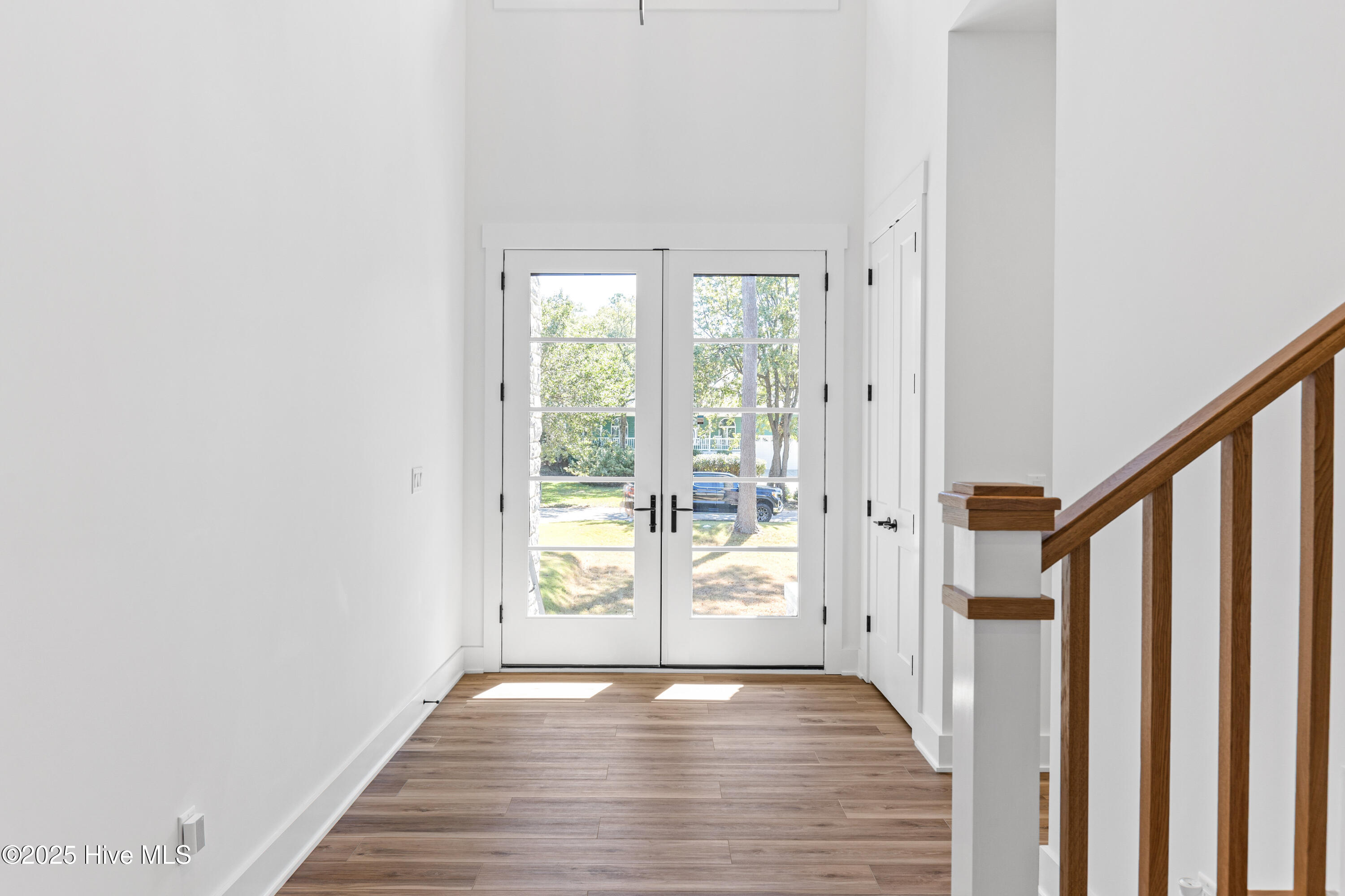 100535066 | Photo 21