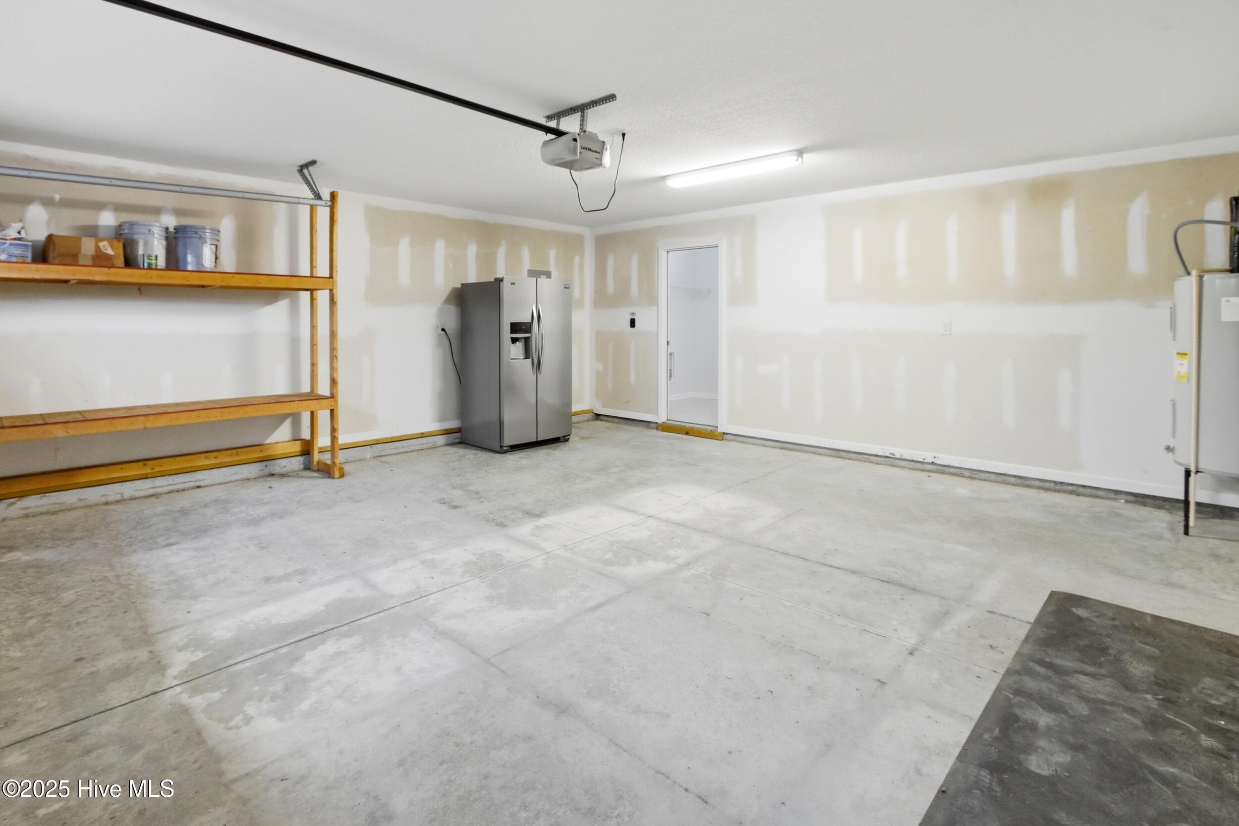 100545601 | Photo 46