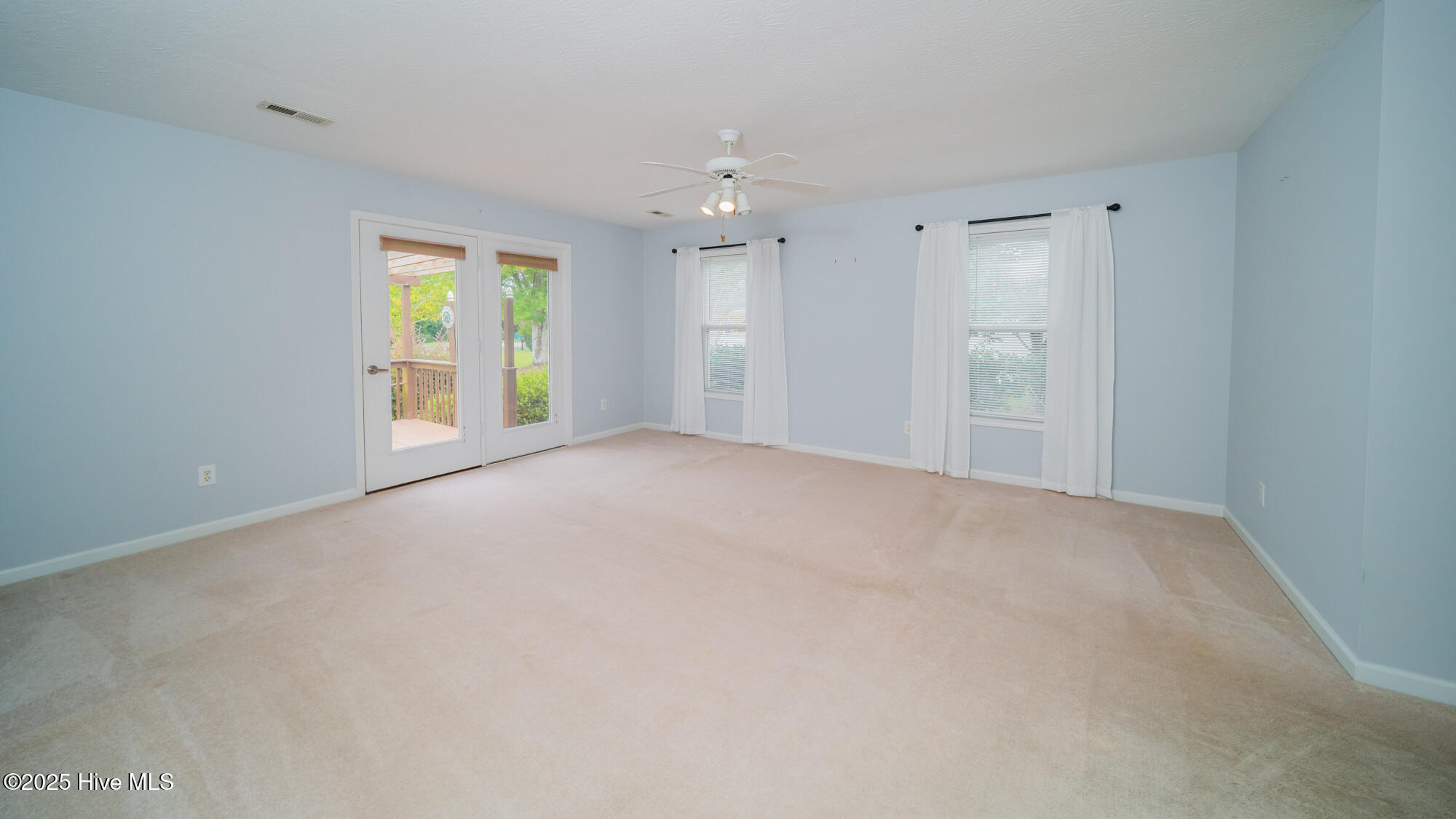 100532169 | Photo 21