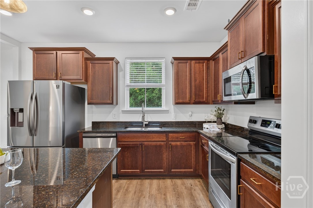 Photo 3 of Single family home for sale at 170 Vale Loop, Savannah, GA 31405 | MLS# SA365519 | Listing updated on 2026-10-29