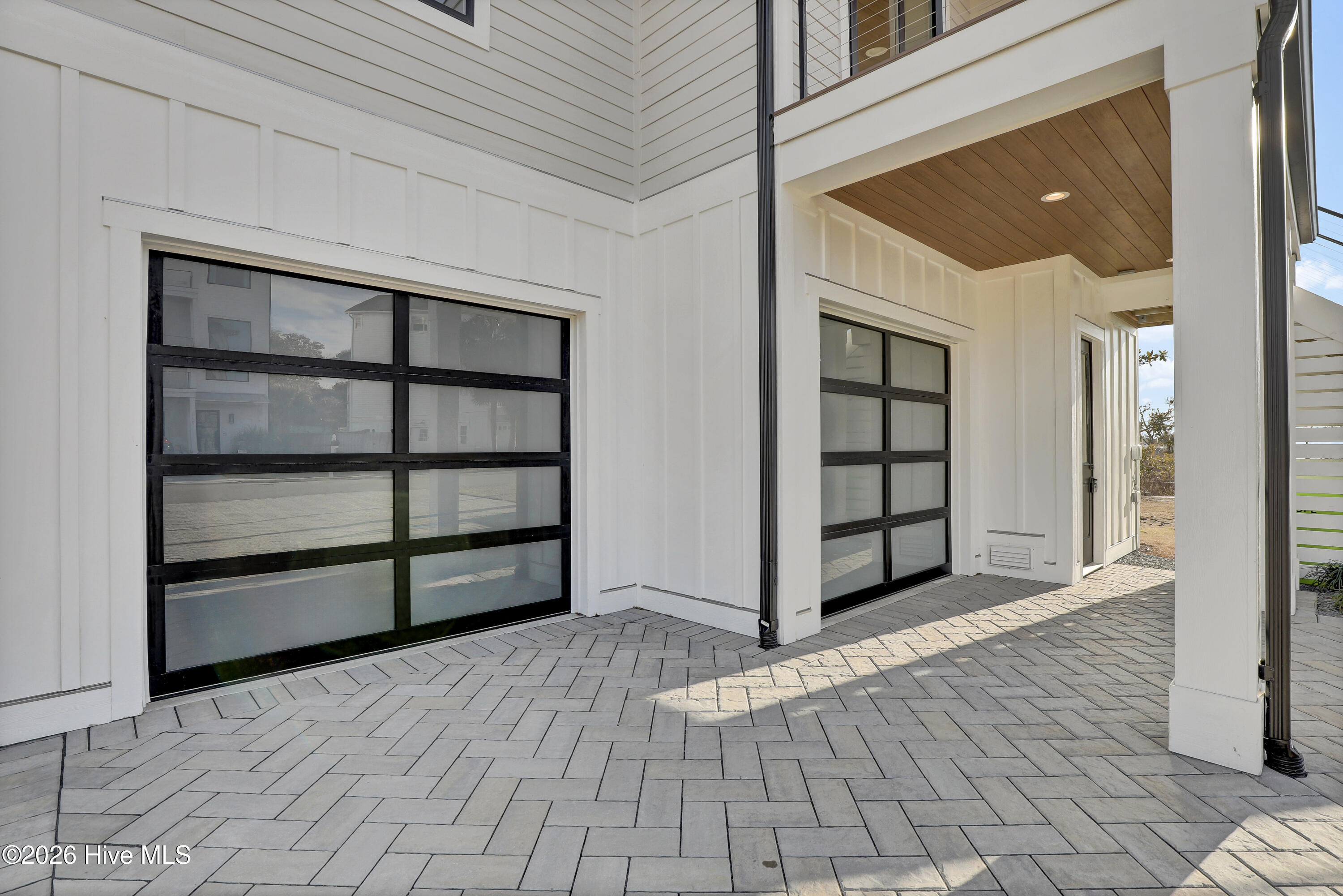 100556414 | Photo 53